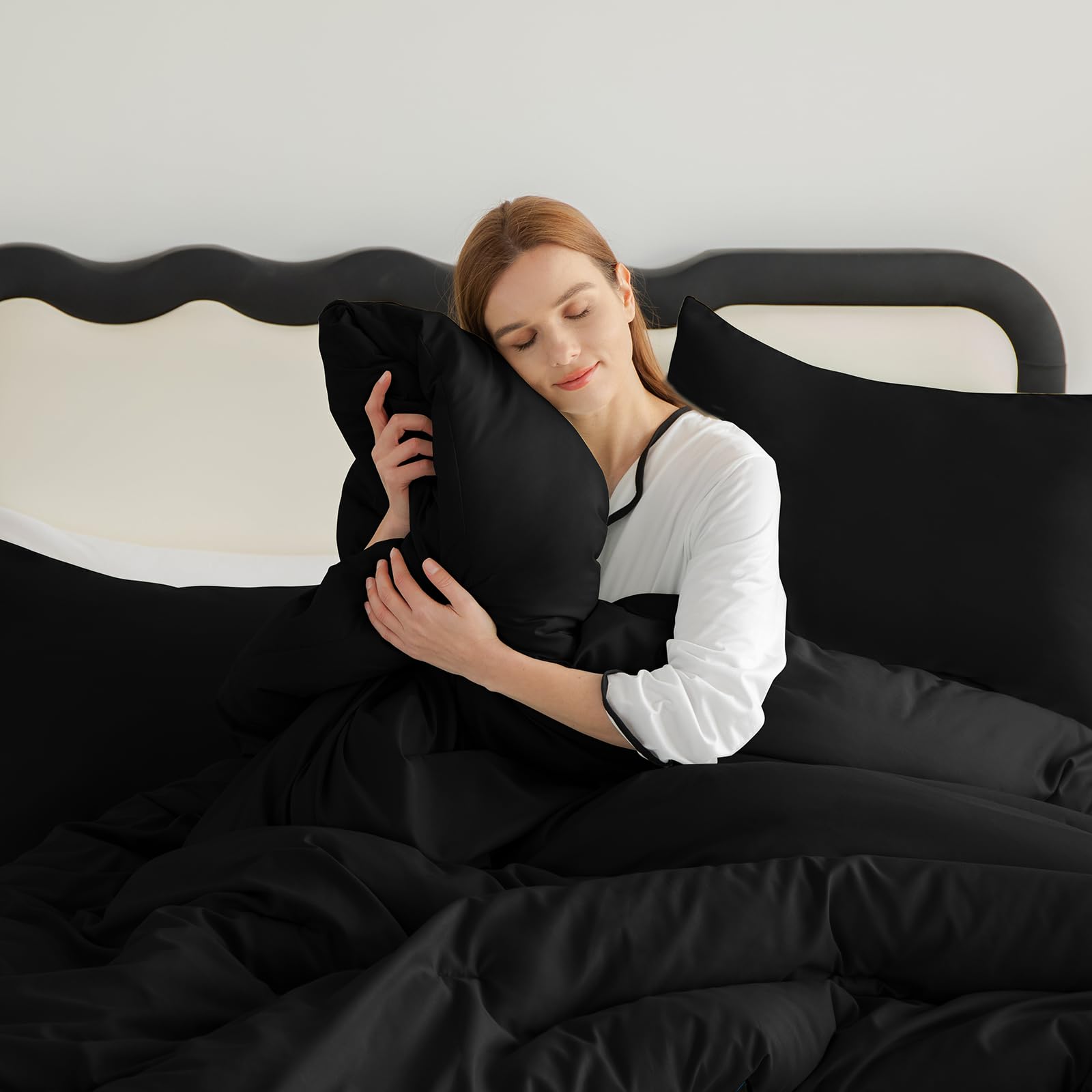 Premium King Size Comforter Set - 3 Piece Black Microfiber Down Alternative Bedding Set with Quilted Design | Ultra Soft & Breathable | Includes 1 Comforter & 2 Pillow Shams | Perfect for Master Bedroom, Guest Room & Luxury Hotel Style Decor