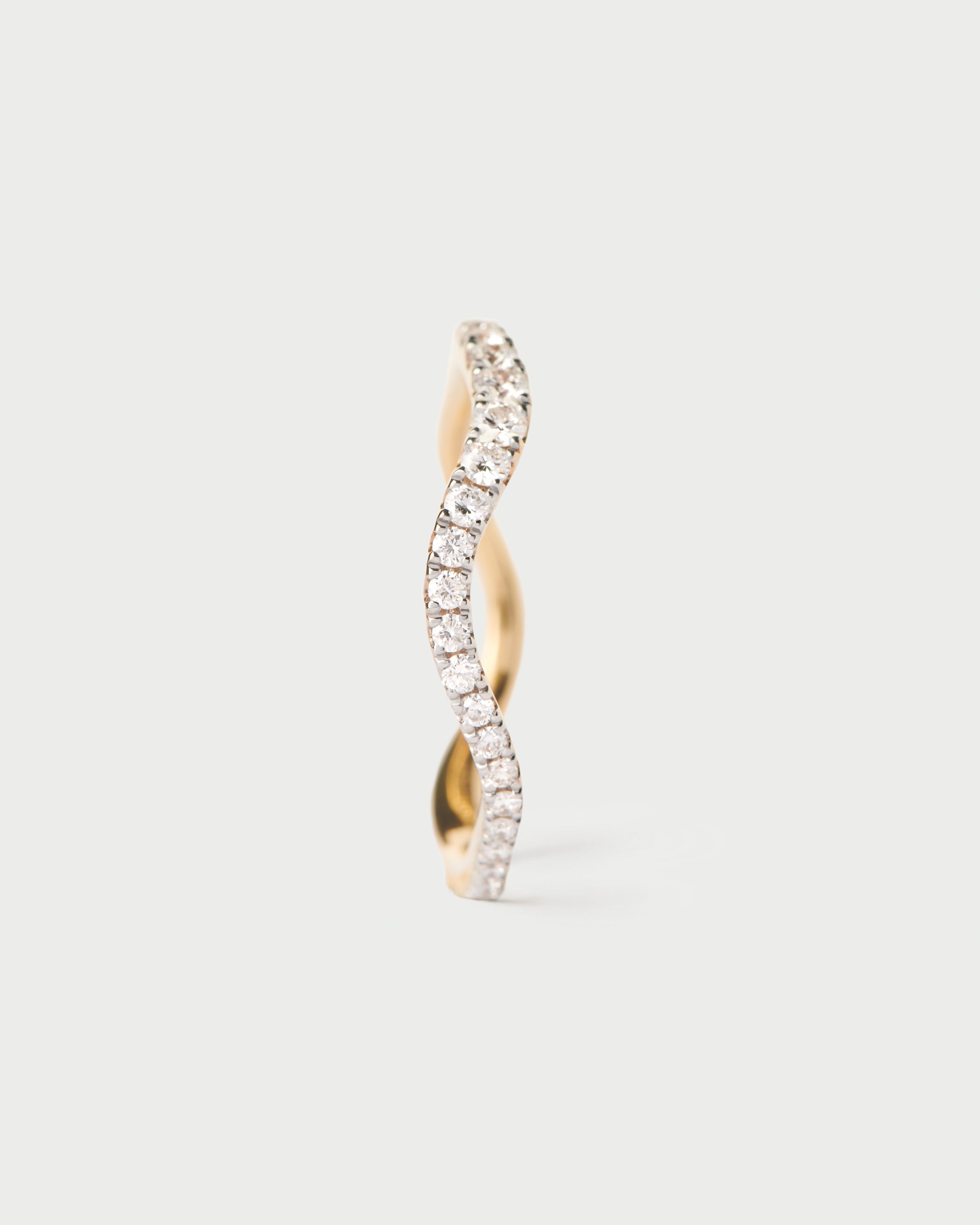 Exquisite Diamond & Gold Flow Ring for Women - Elegant Stackable Jewelry for Weddings, Parties & Special Occasions