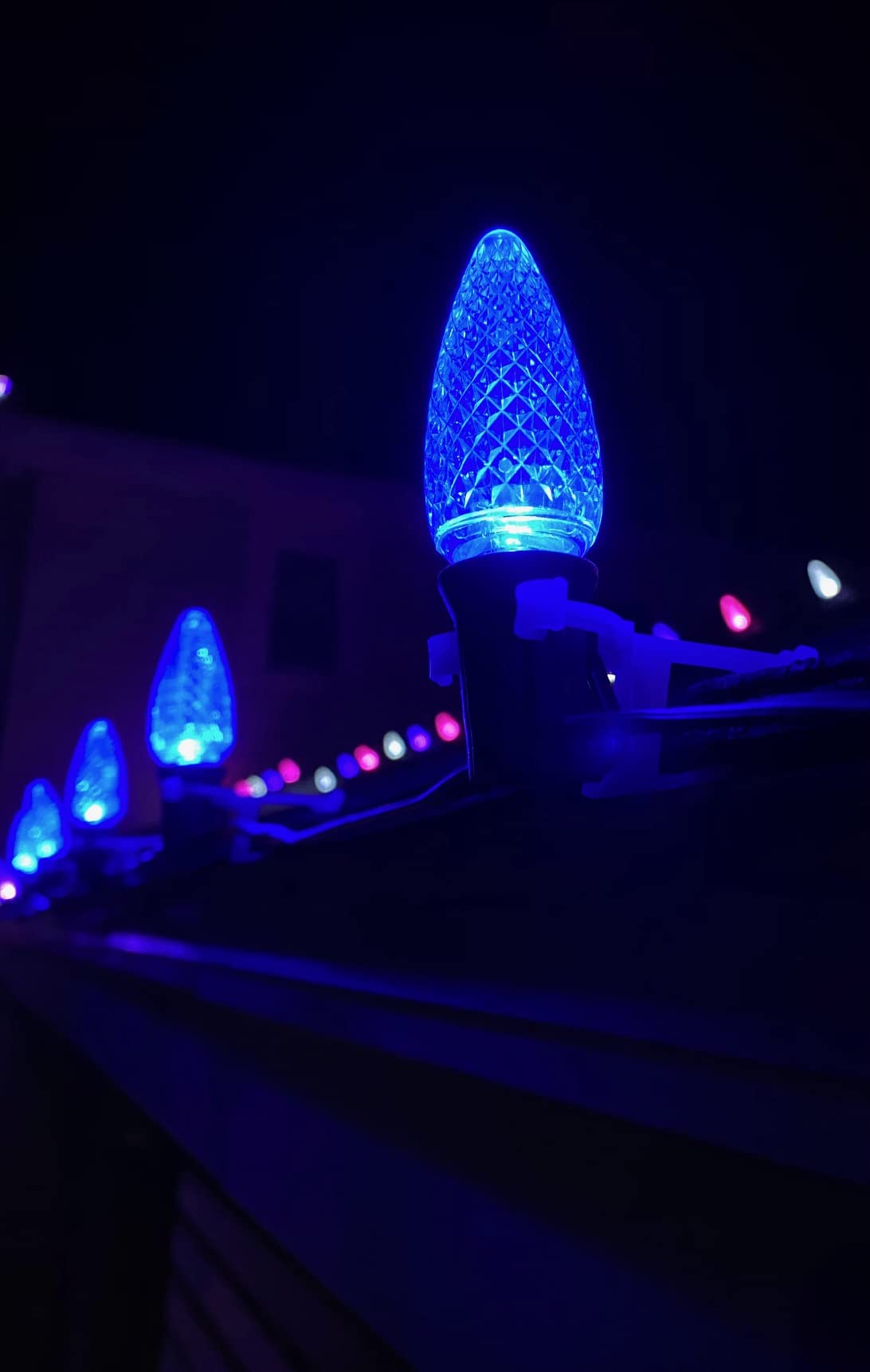 MIK Solutions C9 LED Replacement Bulbs - Pack of 25 Blue Faceted Christmas Lights, E17 Socket Candle Shape Bulbs for Holiday Decorations, Roof Lights, and Commercial Displays