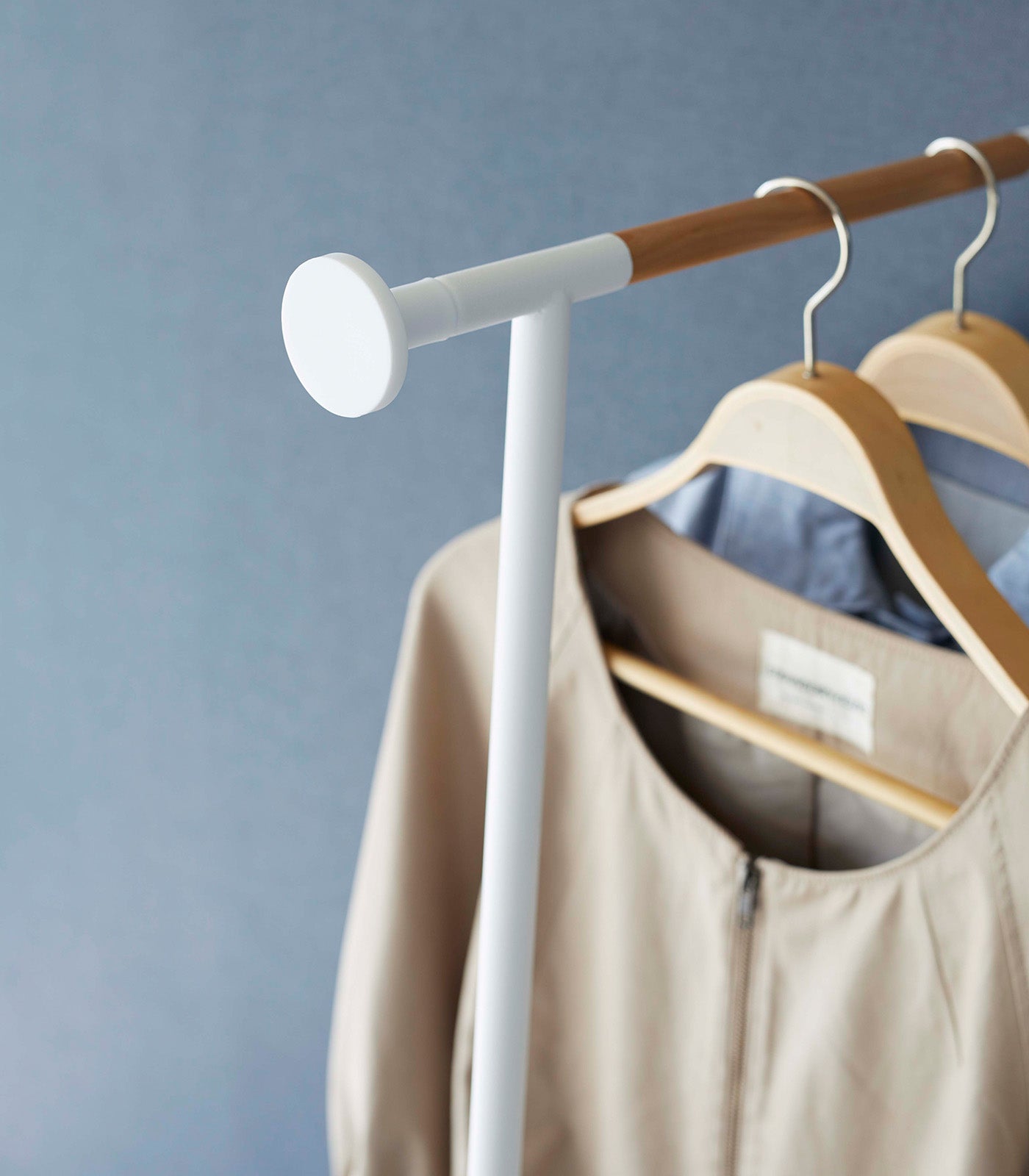 64-Hook Leaning Clothes Hanger - Sturdy Steel & Wood Garment Rack for Bedroom, Closet or Laundry Room Organization