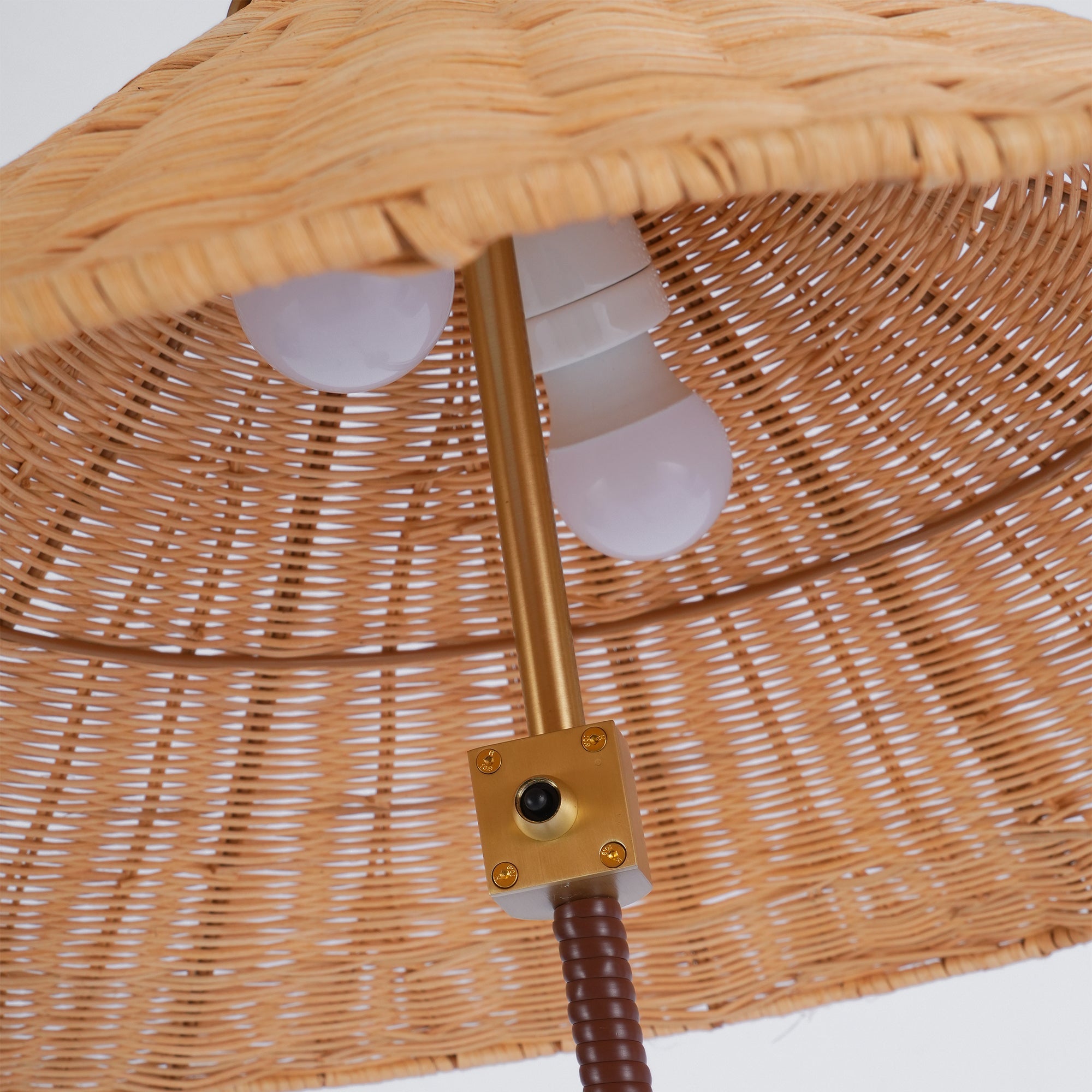 Modern Chinese Hat Floor Lamp - Stylish Rattan Shade for Living Room, Bedroom & Office Decor - Perfect for Cozy Ambiance and Reading Nook Lighting