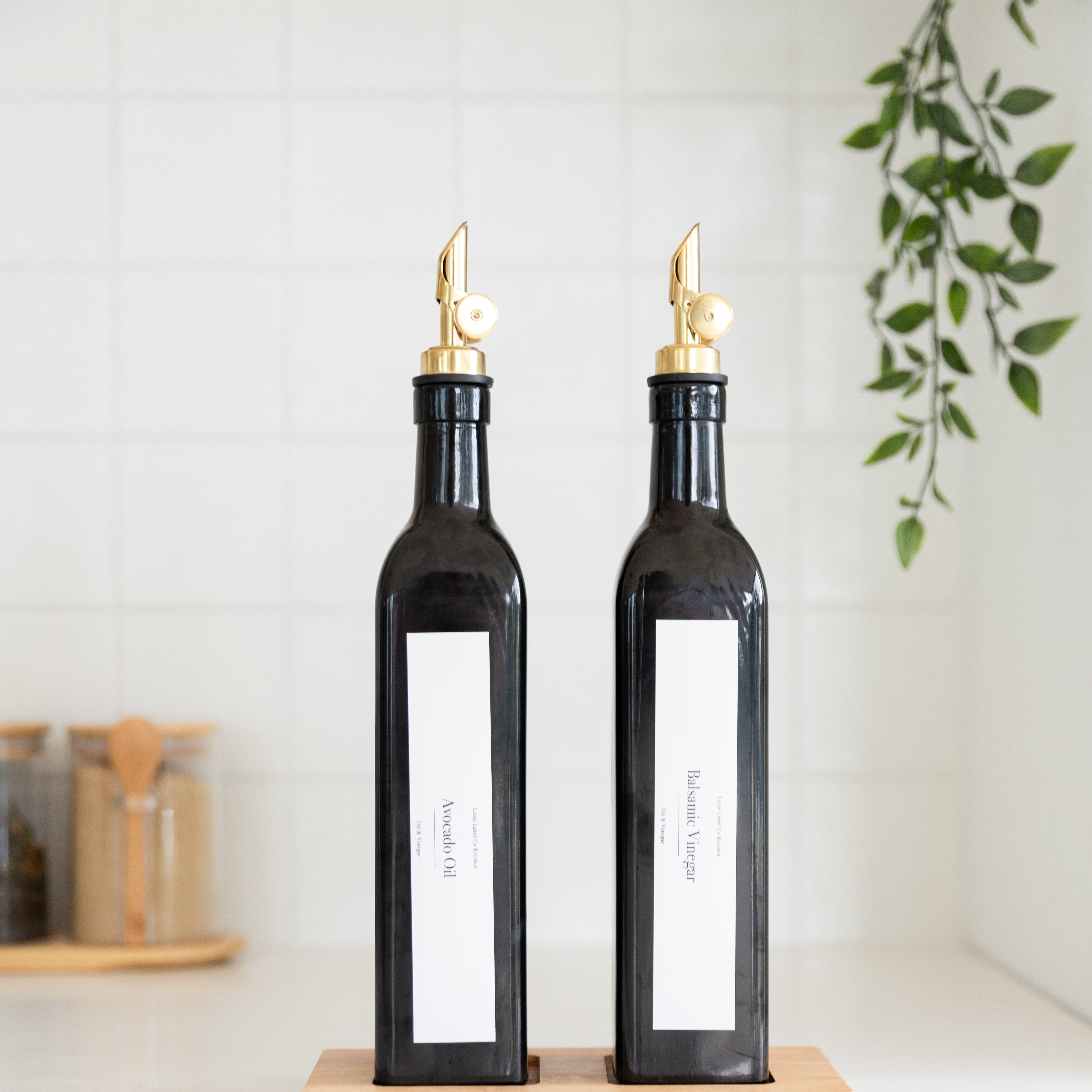 Premium 500ml Black Oil and Vinegar Dispenser Bottle with Gold Spout - Perfect for Kitchen, Dining Table & Gourmet Cooking