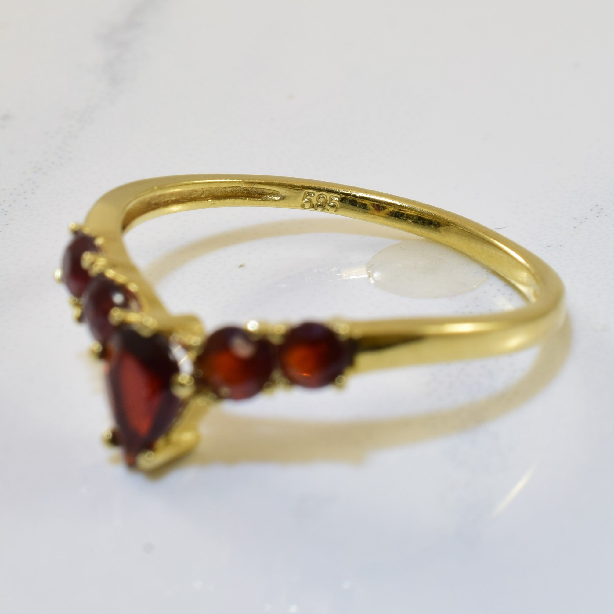 Garnet Chevron Ring - 0.85ctw Genuine Garnet Jewelry - Size 8 - Elegant Dainty Stackable Ring for Women - Perfect for Everyday Wear, Gift Giving & Special Occasions
