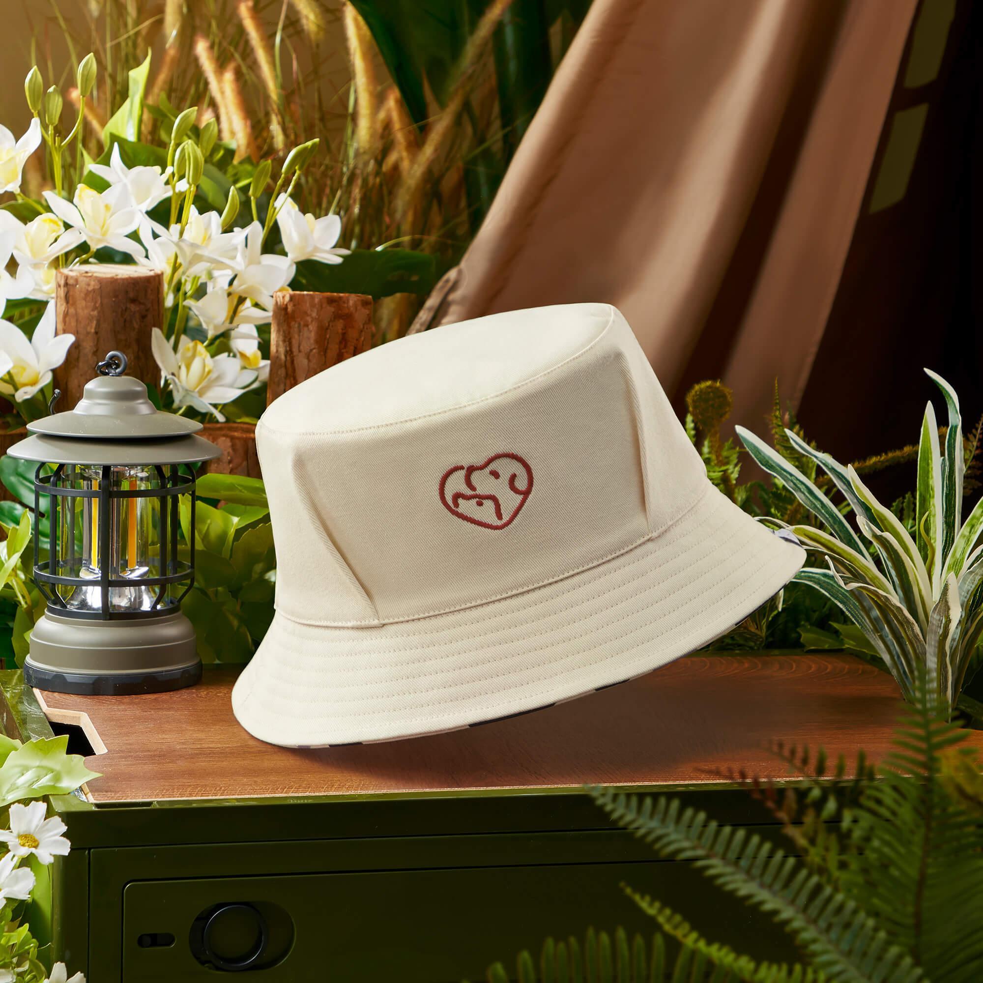 Stylish Mah Hat for Pets - Trendy & Comfortable Pet Accessory for Dogs & Cats - Perfect for Outdoor Adventures & Photo Shoots