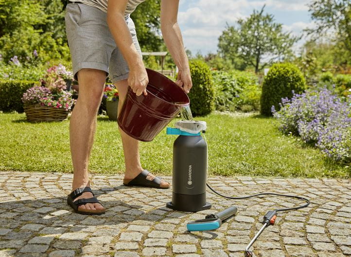 Gardena 5L Pressure Sprayer Comfort - High Capacity Garden Sprayer for Plants, Lawn & Outdoor Cleaning | Perfect for Gardening, Pest Control & Watering