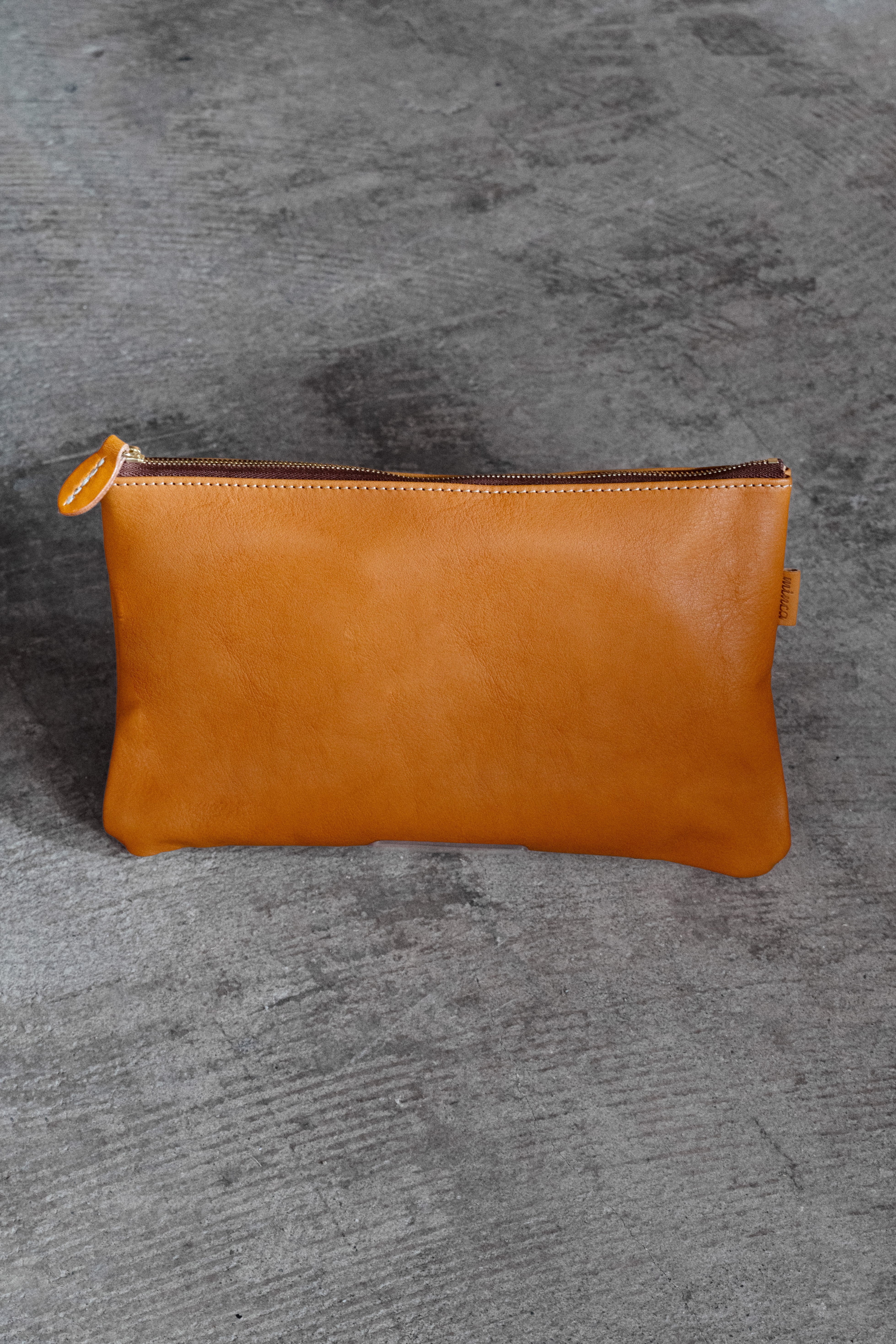 Premium Tochigi Leather Crossbody Bag - Handcrafted in Japan - Stylish Messenger Bag for Women & Men - Perfect for Travel, Work & Everyday Use
