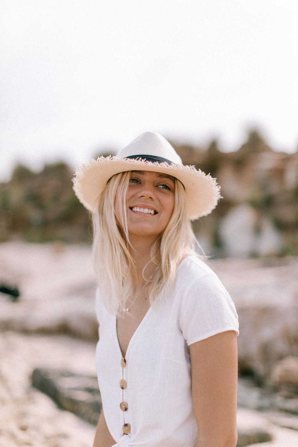 Premium Panama Hat for Men & Women - Breathable Frayed Brim Ivory Straw Hat - Perfect for Beach, Summer Outfits & Outdoor Activities