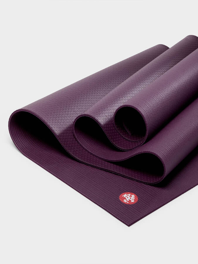Manduka PROlite Standard 71 Yoga Mat 4.7mm - Premium Non-Slip Yoga Mat for Home & Studio Workouts - Ideal for Hot Yoga, Pilates & Meditation Practice