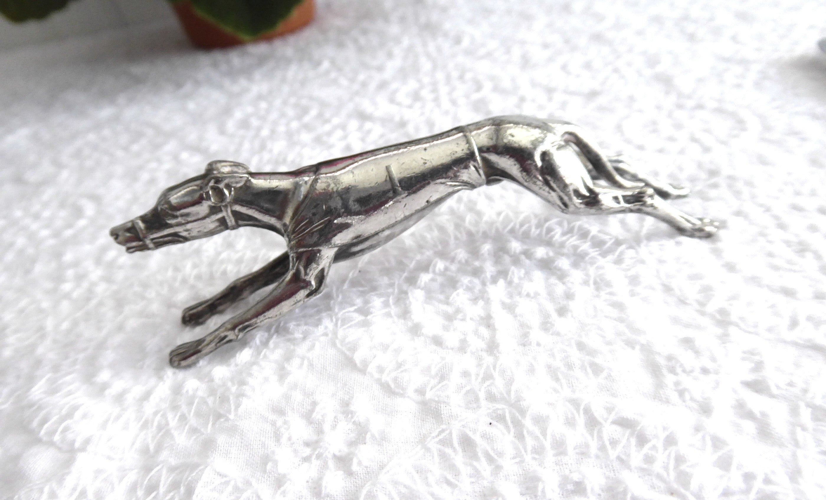 Vintage 1920s English Silver Plated Greyhound Dog Racing Knife Rest - Perfect for Antique Collectors, Table Setting, and Home Decor