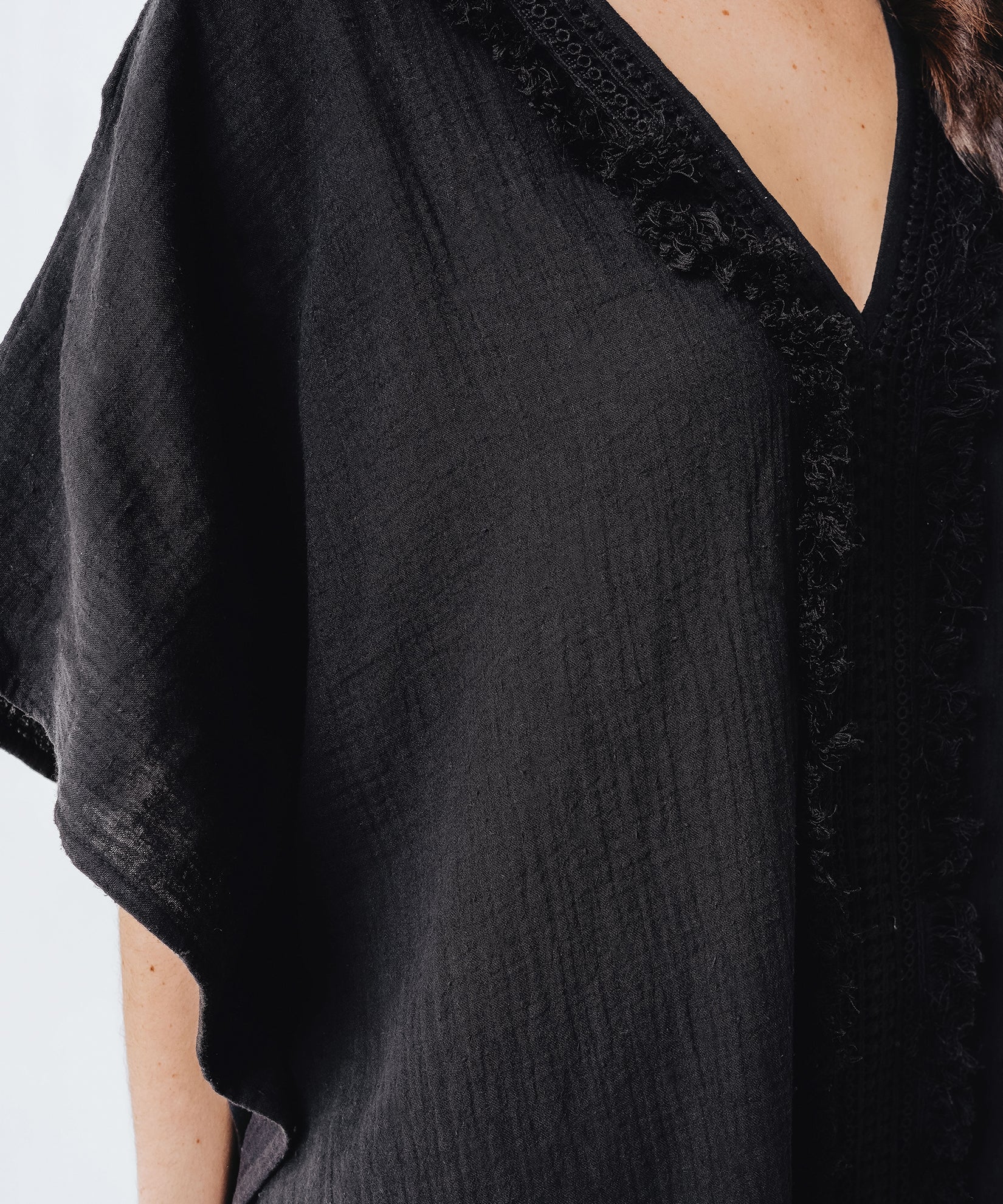 Breathable Double Gauze Maxi Caftan Dress with Delicate Lace Trim - Perfect for Beach Coverups, Summer Vacations & Boho Chic Outfits
