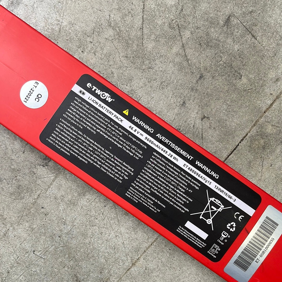 48V 9.6Ah Lithium Battery for Electric Bikes & Scooters - Long Lasting Power for Commuting & Outdoor Adventures