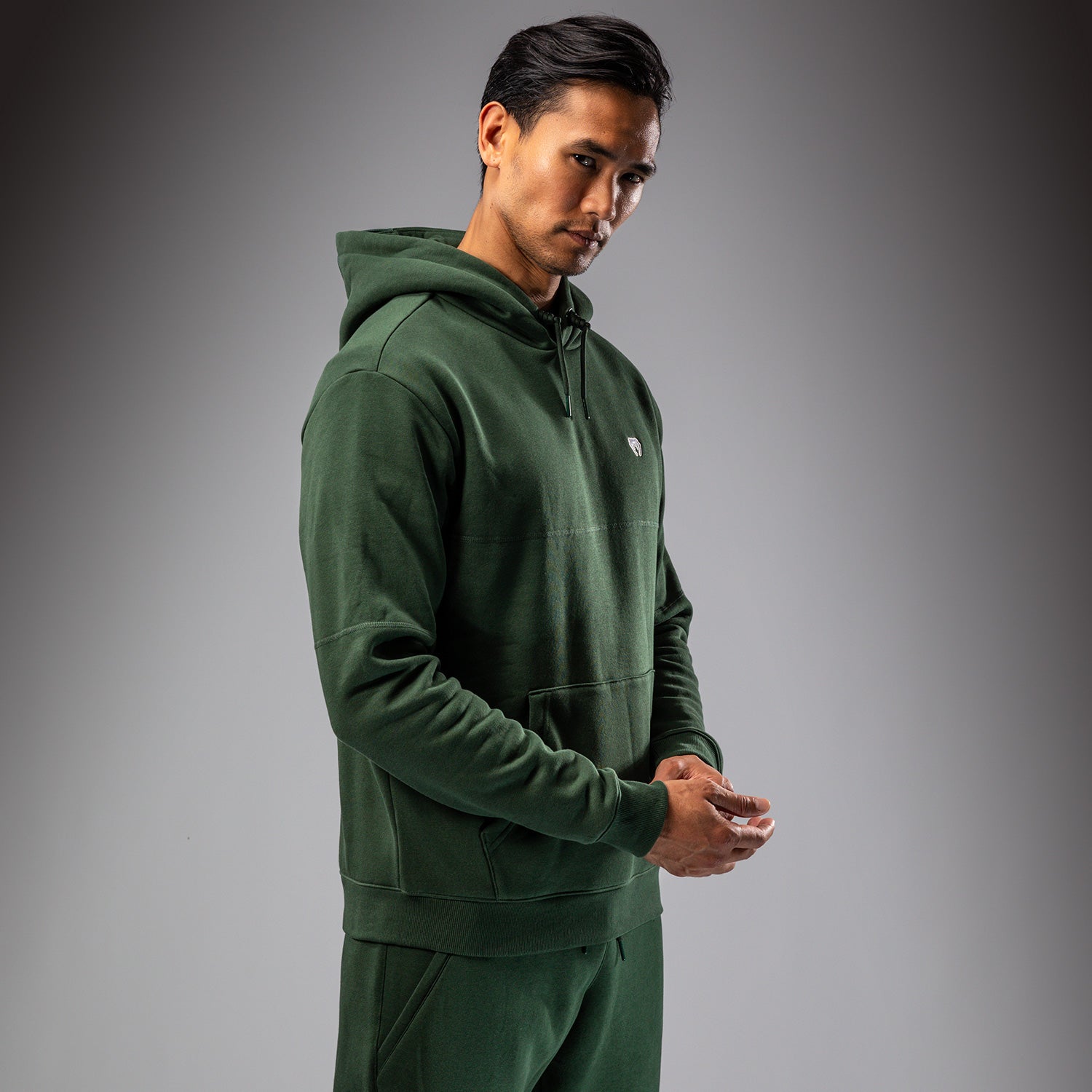 Venum Silent Power Hoodie - Lightweight Training Hooded Sweatshirt for Men & Women - Forest Green - Perfect for Gym, Running & Outdoor Workouts