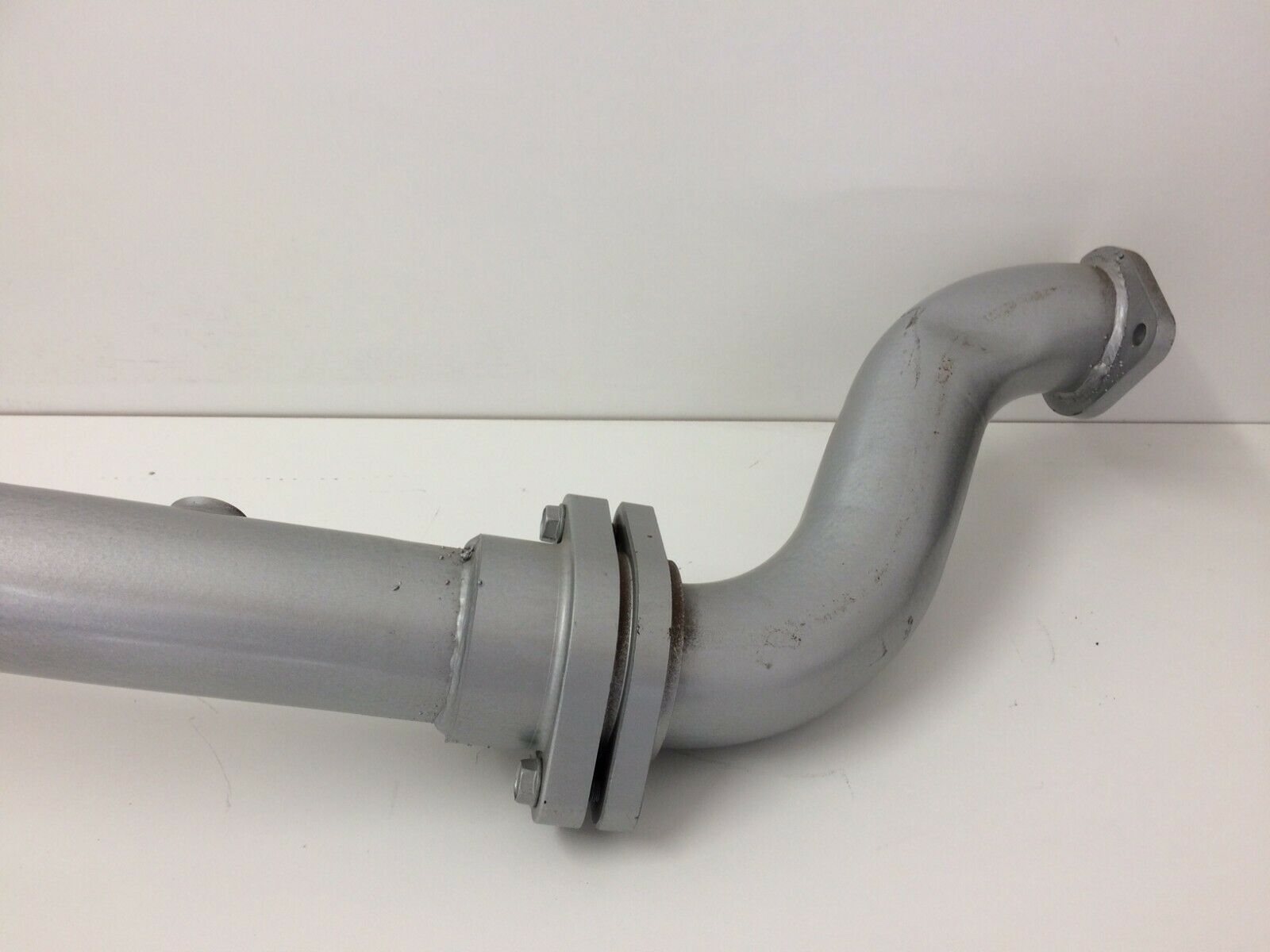 Genuine Holden HSV VZ Commodore Monaro HSV WL Grange Right Catalytic Converter - High Performance Exhaust Part for Enhanced Engine Efficiency & Emissions Control - Perfect for Holden Enthusiasts & Street Legal Upgrades