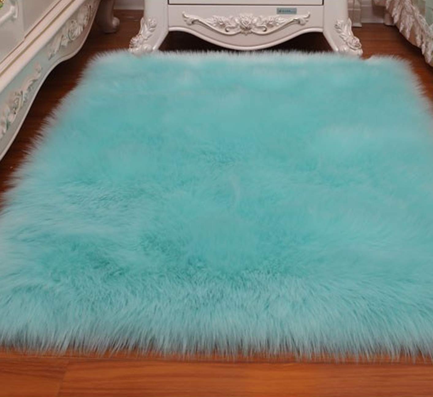 Luxury Plush Faux Fur Area Rug - Ultra Soft Fluffy Shag Carpet for Bedroom, Living Room & Nursery - 1.7 x 3 Feet Blue Home Decor Rug - Perfect for Cozy Flooring, Kids Play Area and Pet-Friendly Spaces