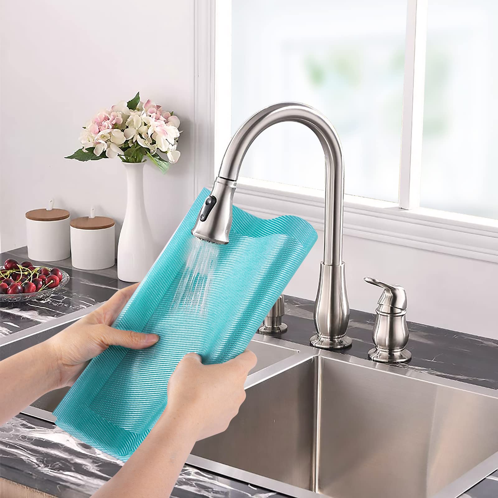 Aofmee Heat Resistant PVC Placemats Set of 6 - Non-Slip, Stain Resistant & Washable Vinyl Table Mats for Dining & Kitchen - Perfect for Everyday Meals, Dinner Parties & Holiday Gatherings