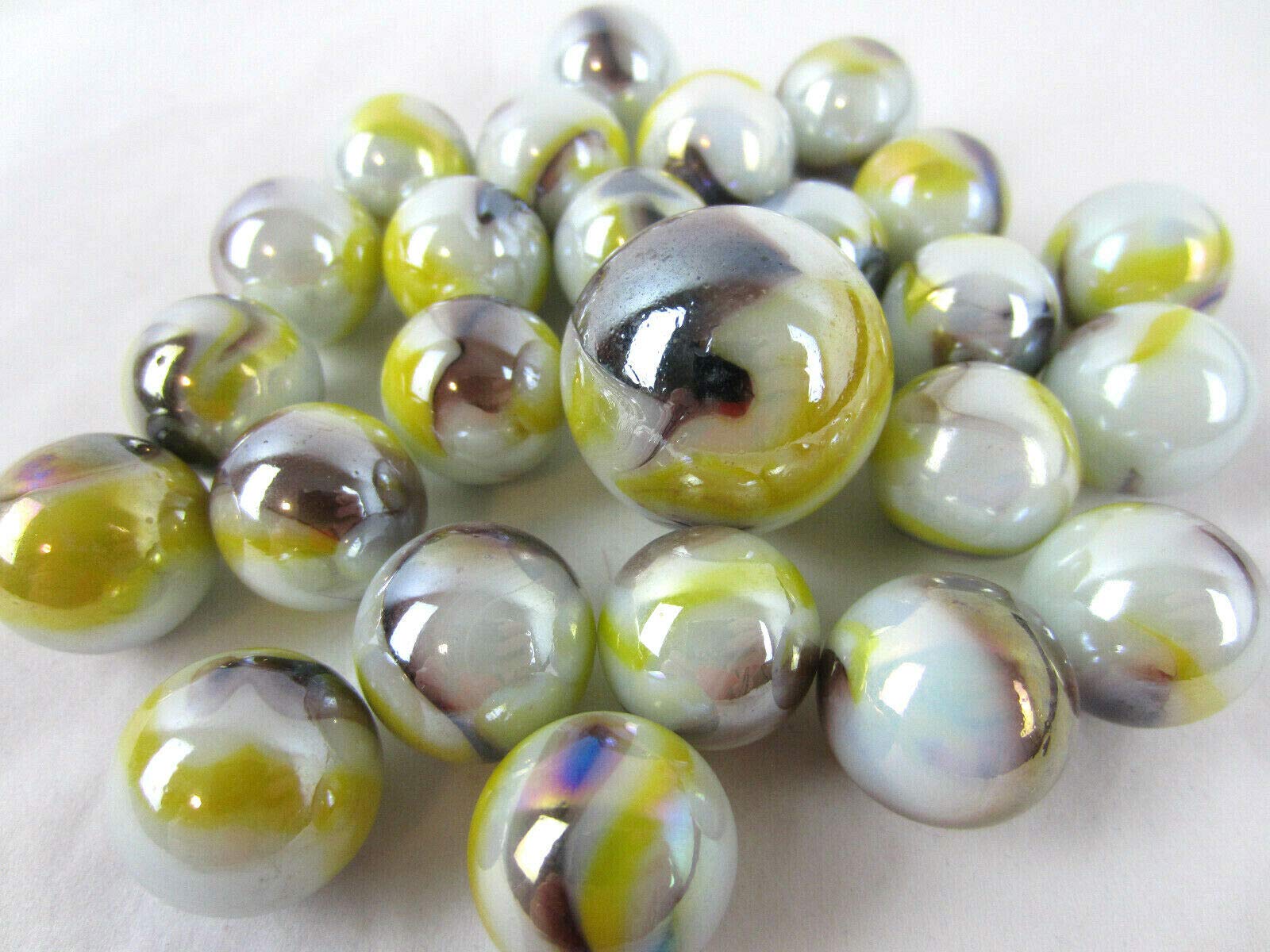 25 Glass Marbles Hedgehog Swirl Game Set - White/Brown/Yellow Opalescent for Kids Games & Aquarium Decor