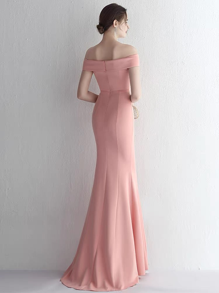 Elegant Off-The-Shoulder Pink Mermaid Prom Dress with High Slit - Formal Evening Gown for Homecoming, Quinceañera & Special Occasions - Style J3383