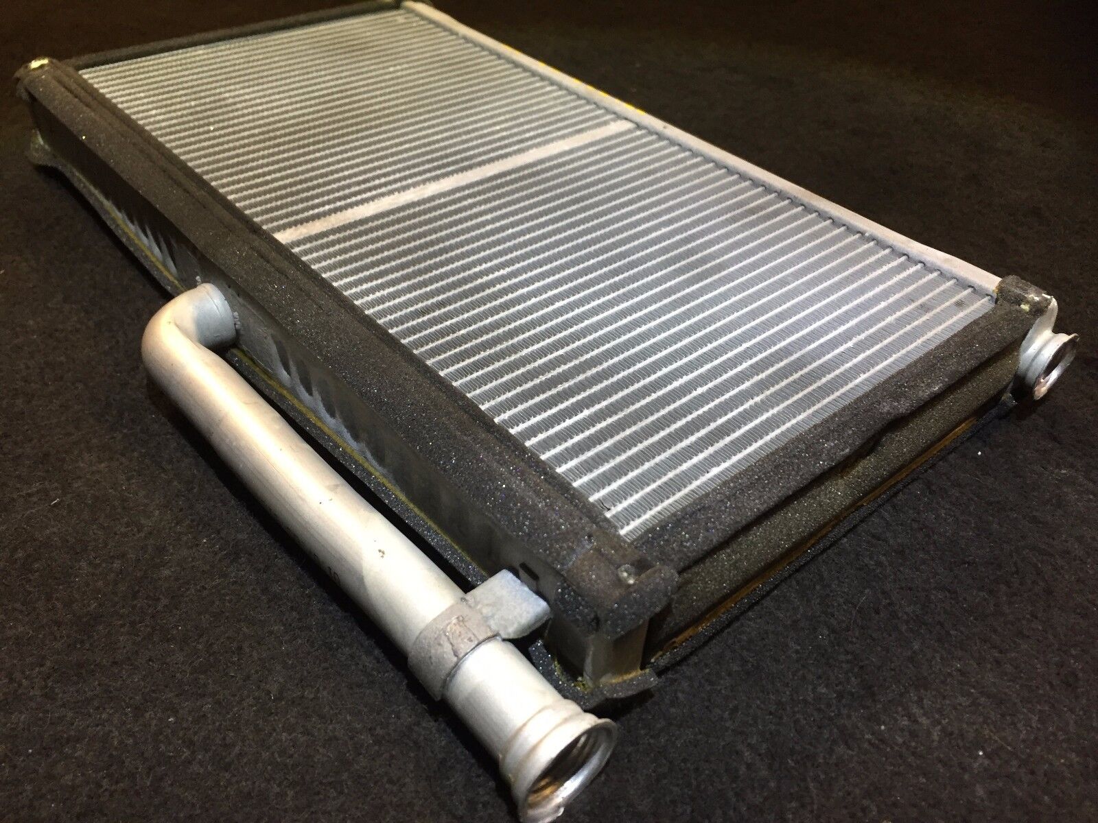 2005-2008 Audi A6 C6 Replacement Heater Core - OEM Quality for HVAC System Repair - Perfect for Winter Driving & Defrosting