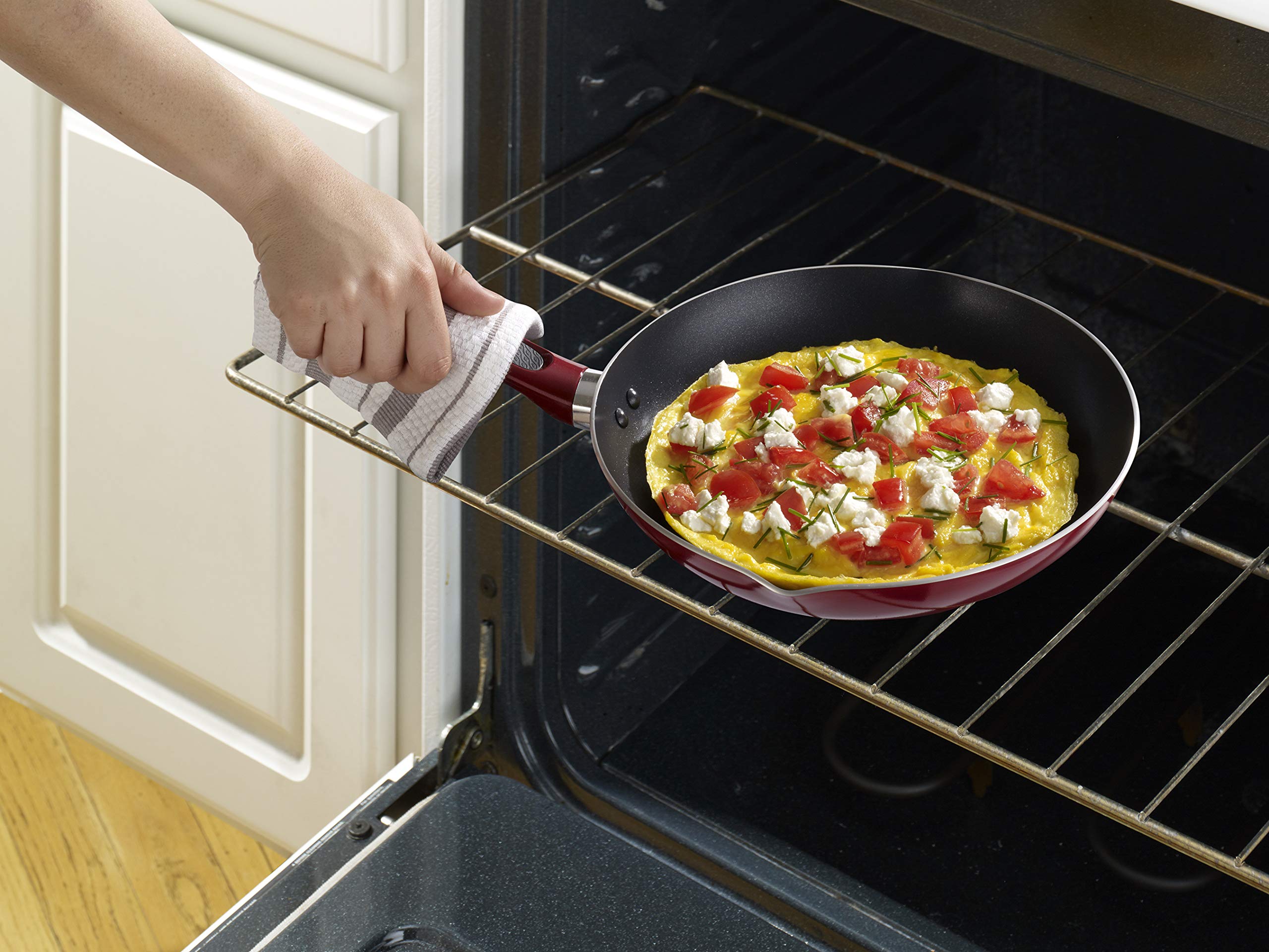 T-fal B03907 Excite ProGlide Nonstick Fry Pan 12-Inch with Thermo-Spot Heat Indicator - Dishwasher & Oven Safe Cookware, Red - Perfect for Sautéing, Frying & Baking at Home