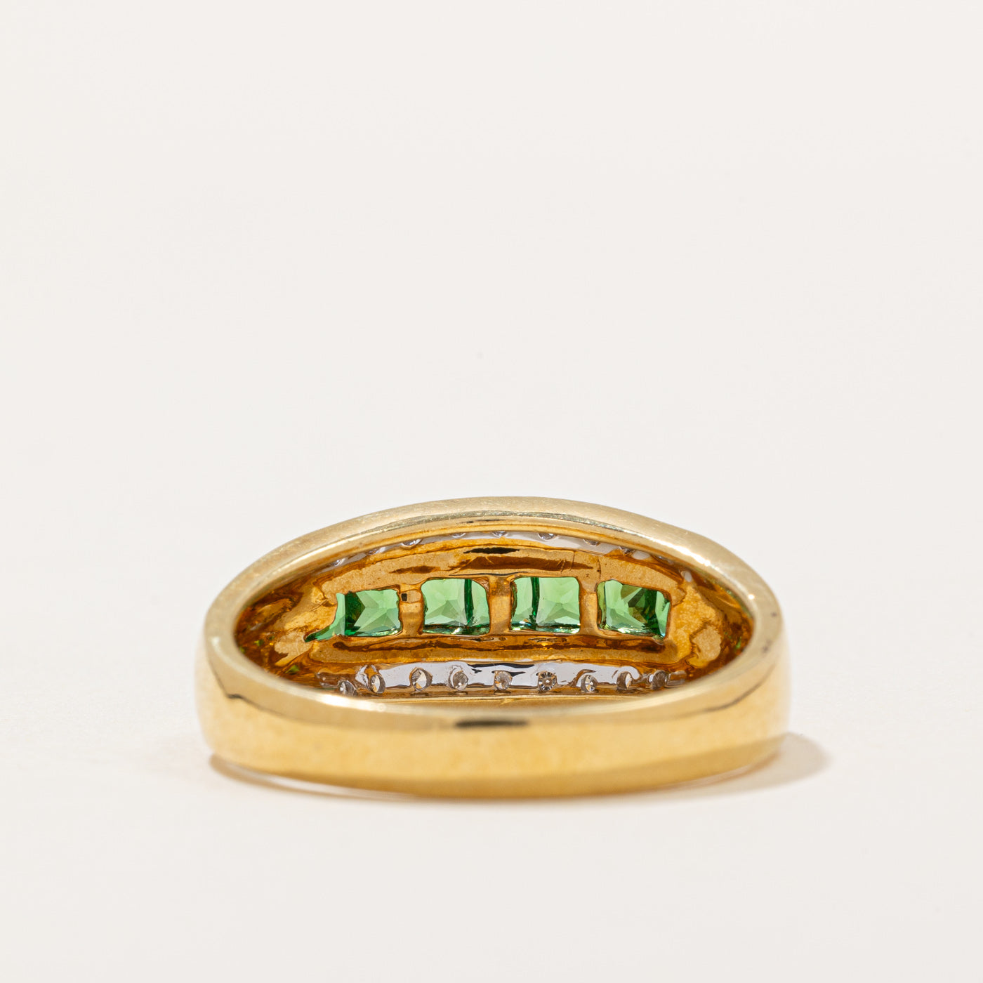 Exquisite Green Garnet & Diamond Ring - 0.80ctw Garnet & 0.09ctw Diamonds - Size 10.75 - Elegant Jewelry for Women - Perfect for Weddings, Anniversaries & Special Occasions