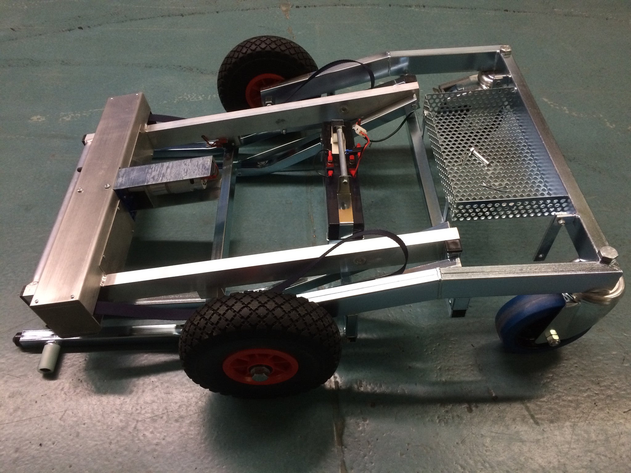 Dalmi Hookless Teamlift Electric Kart Stand - Free Batteries & Shipping - Perfect for Indoor/Outdoor Go-Kart Storage & Maintenance