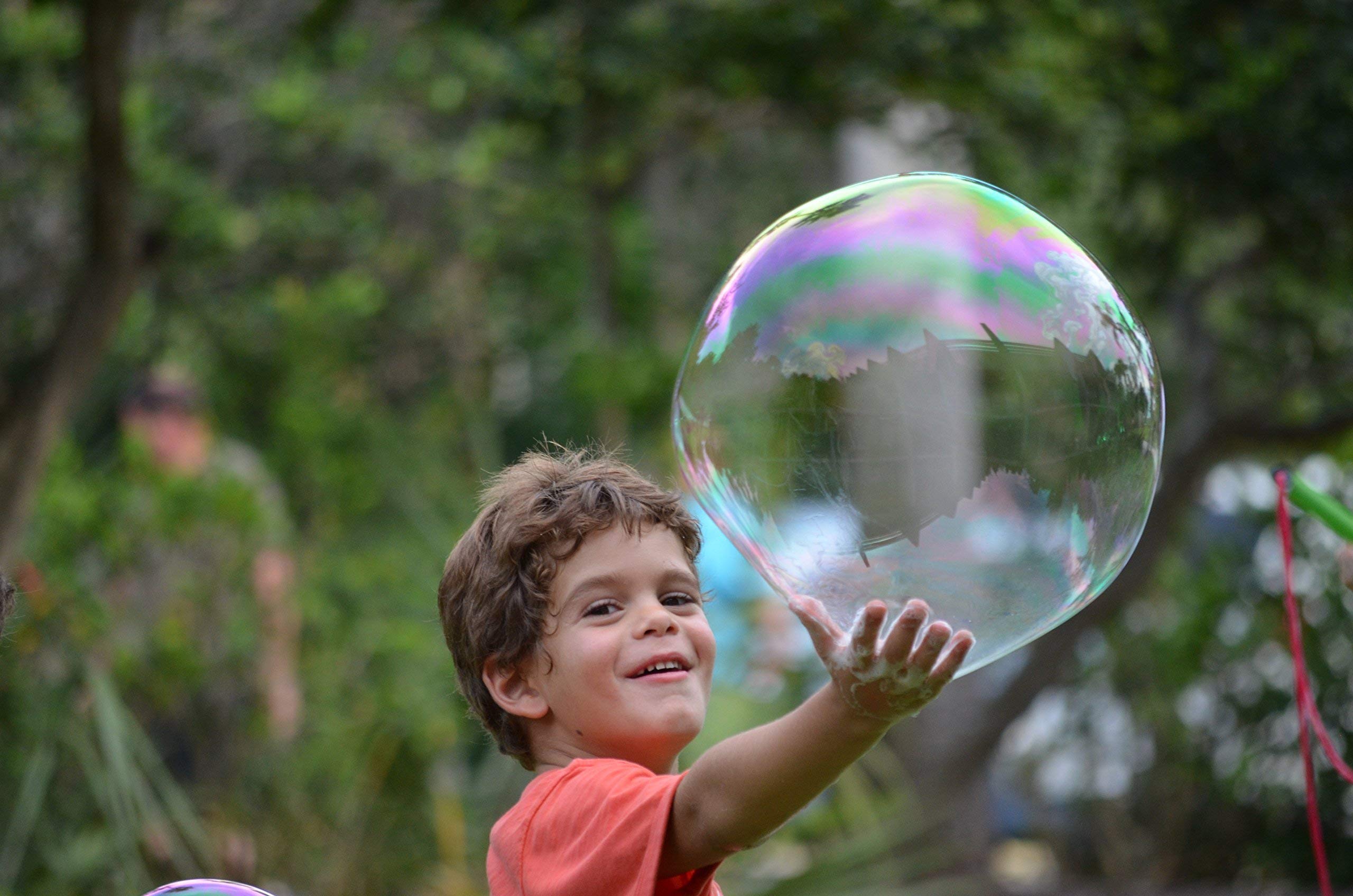 WOWMAZING Unicorn Giant Bubbles Kit with Wand, 7 Bubble Concentrate Pouches & 8 Sun-Activated Stickers | Outdoor Bubble Toy for Kids & Birthday Parties | Made in USA | Perfect for Backyard Fun, Summer Activities & Family Gatherings
