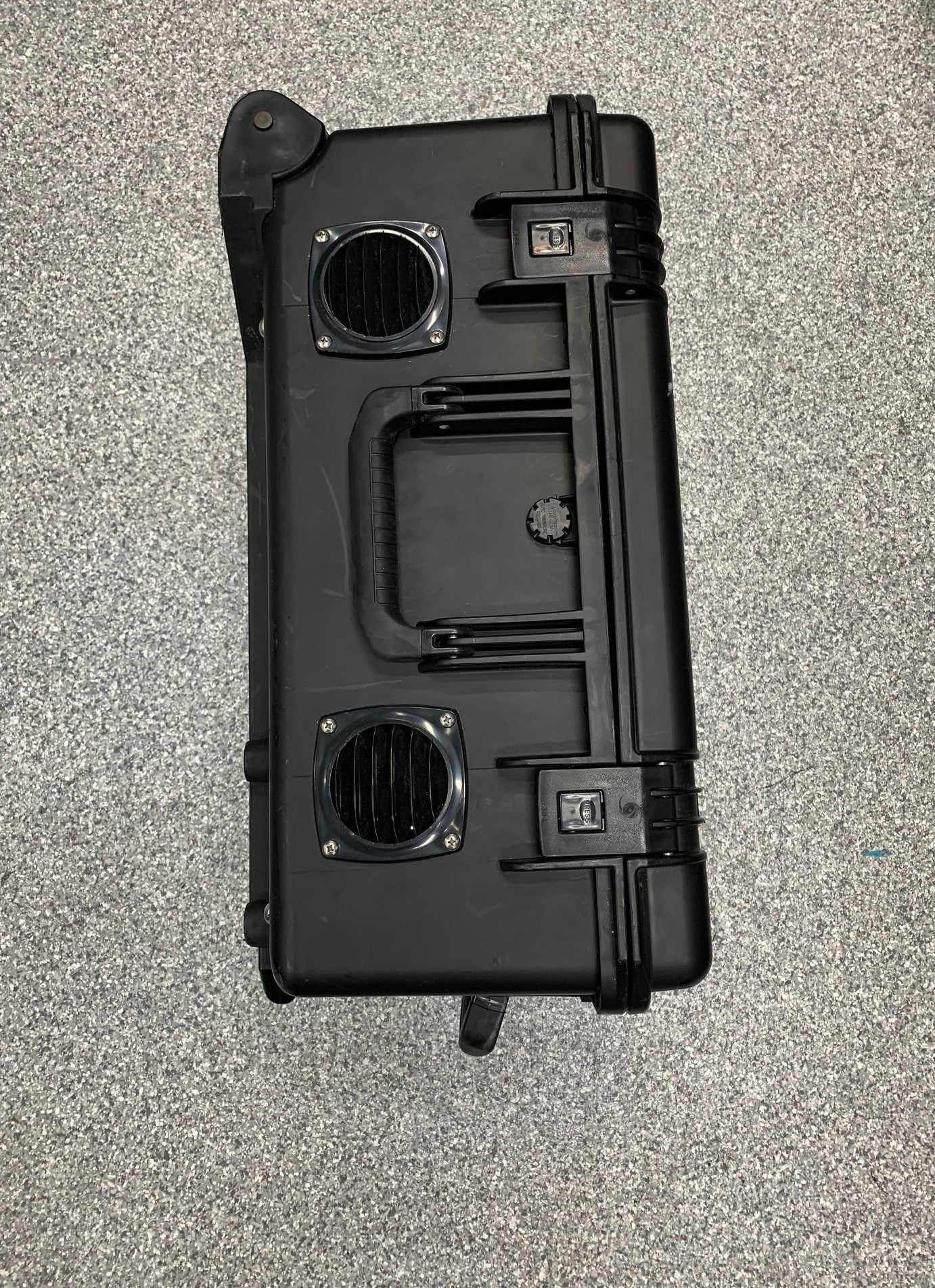 Motorola CDM1250 UHF Two-Way Radio Repeater Kit - Reliable Communication for Construction, Security & Emergency Teams