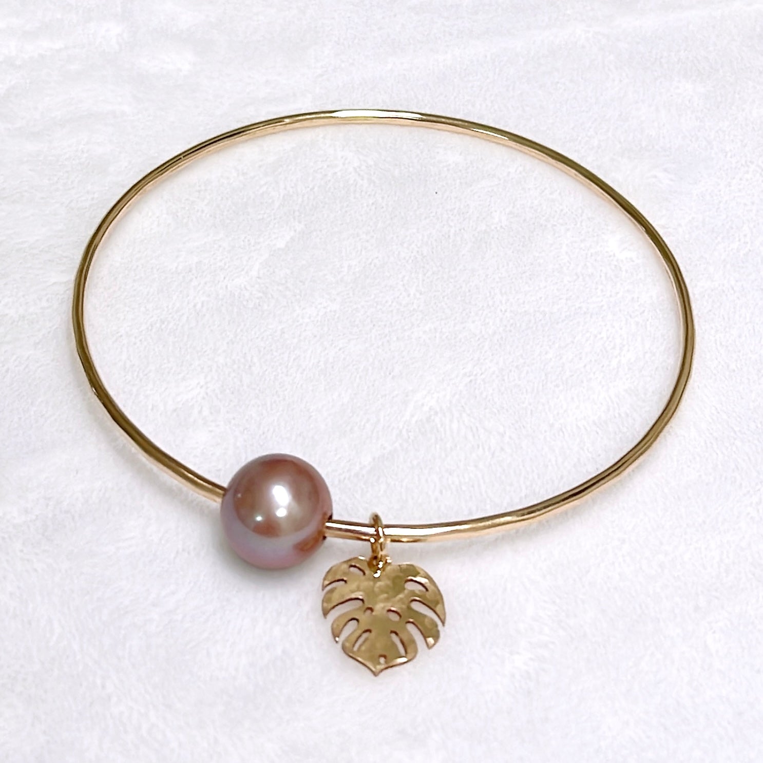 Monstera Bangle Bracelet - Lavender Edison Pearl Beaded Jewelry (B561) for Women, Boho Chic Accessories for Casual & Party Wear