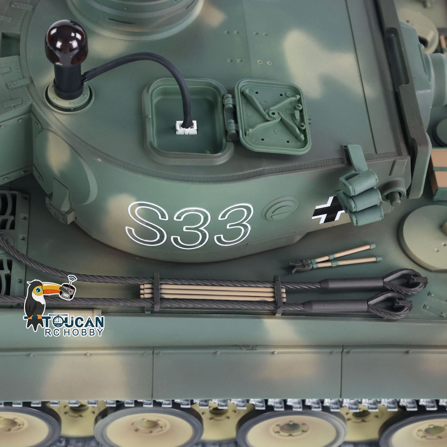 1:16 Henglong 7.0 German Tiger I RTR RC Tank with Metal Tracks, BB Shooting, Infrared Battle & Smoke Effects - 340° Rotating Turret - Perfect for Military Enthusiasts, Collectors and RC Tank Battles