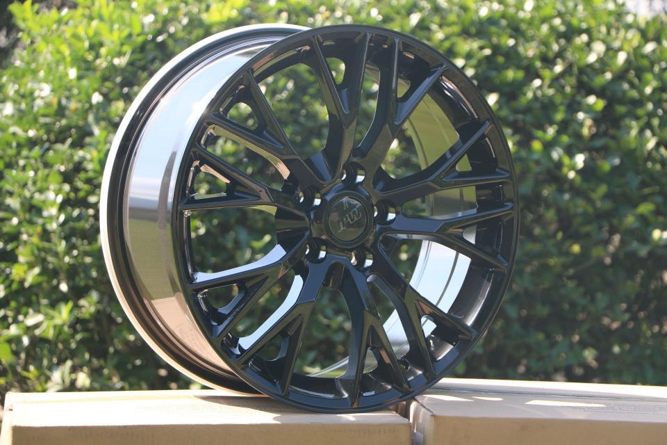 18/19/20 Inch Z06 Style Wheels for Chevy Corvette C6 & C7 - High Performance Alloy Rims for Racing & Street Driving