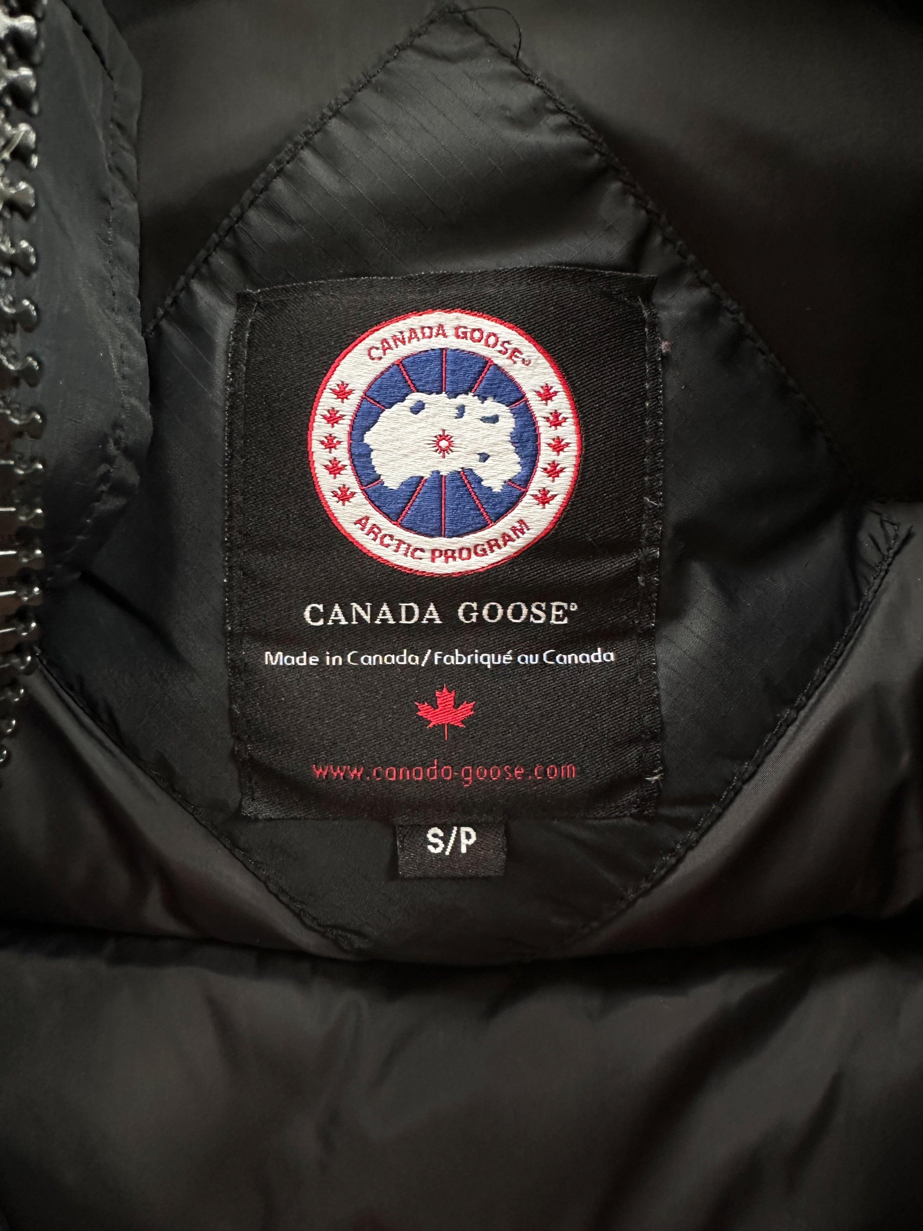 Canada Goose Black Yukon Black Label Men's Winter Jacket - Waterproof, Windproof & Insulated Parka for Extreme Cold Weather - Perfect for Outdoor Activities, Skiing & Snowboarding