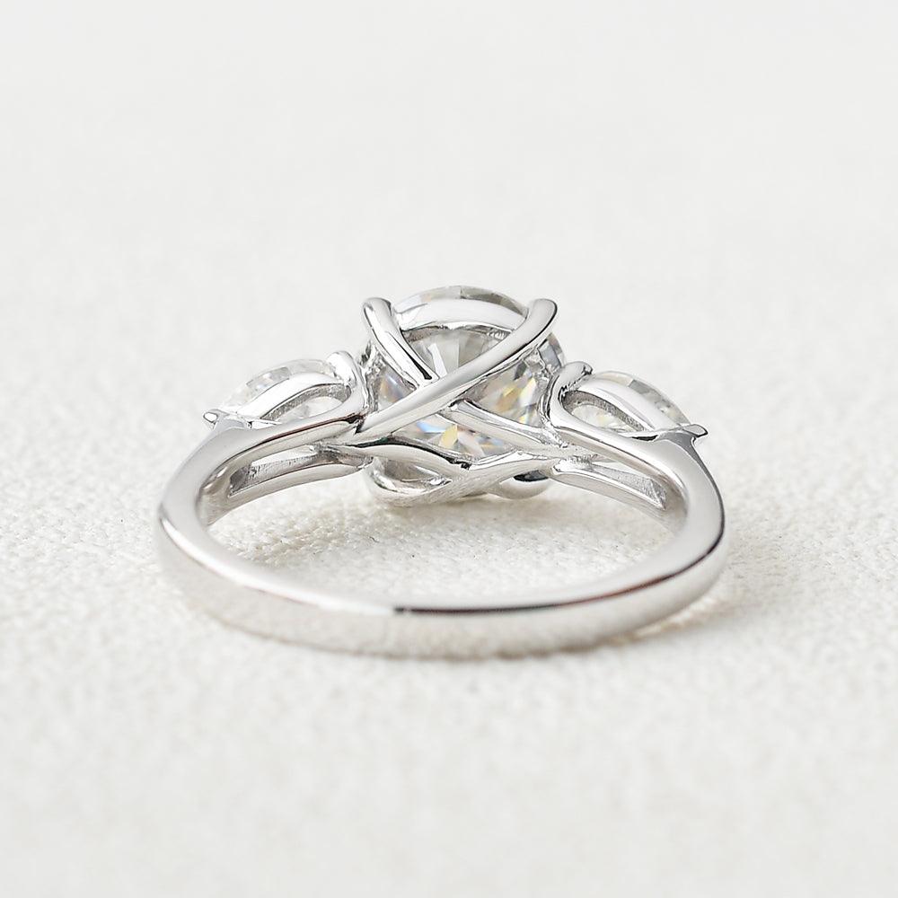 Classic 4 Prong Moissanite Engagement Ring in 14K White Gold - Perfect for Proposals, Weddings & Anniversary Gifts