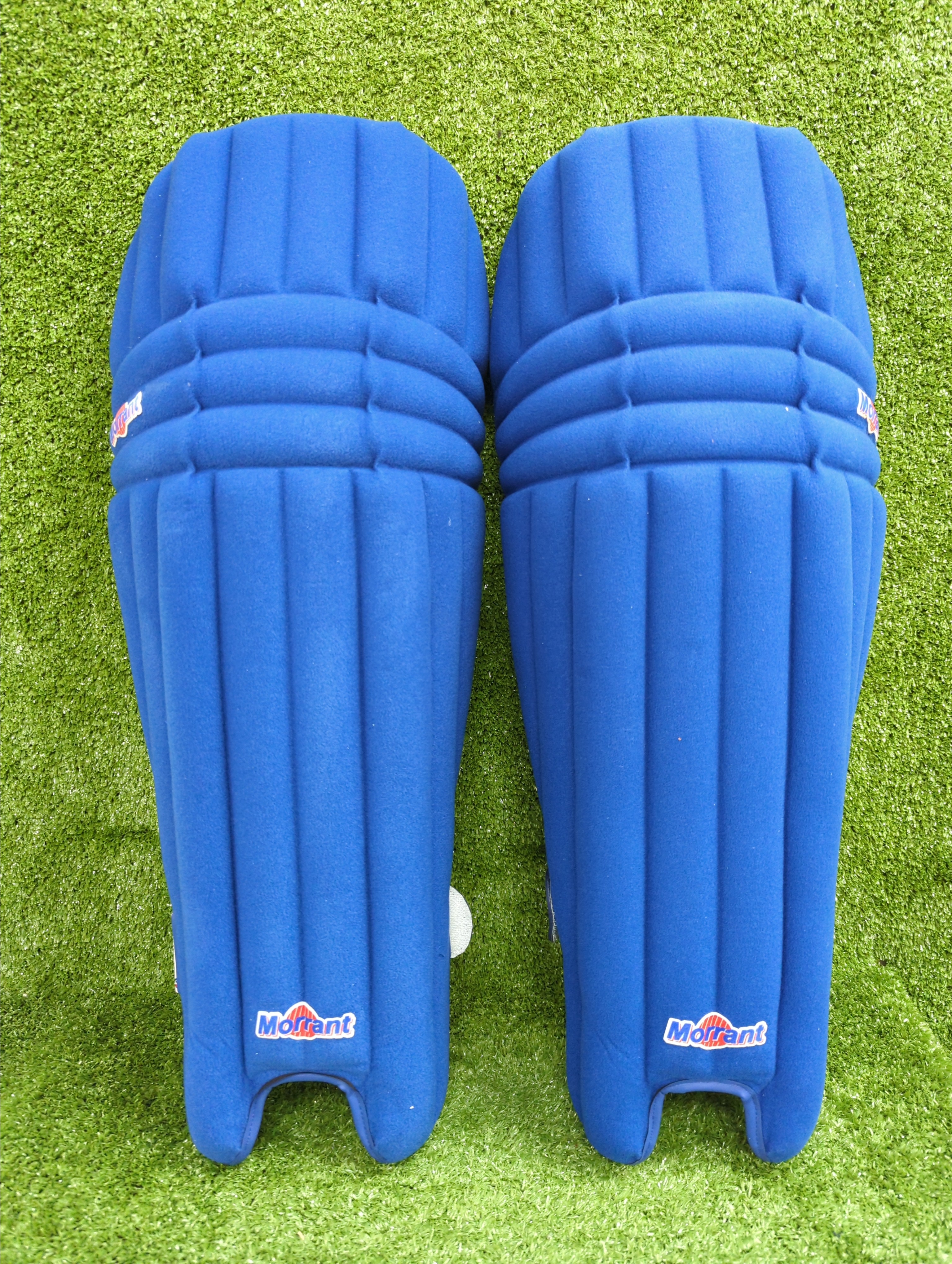 Morrant International Super Ultralite Adult Cricket Batting Pads - Lightweight Protective Gear for Cricket Matches & Practice Sessions