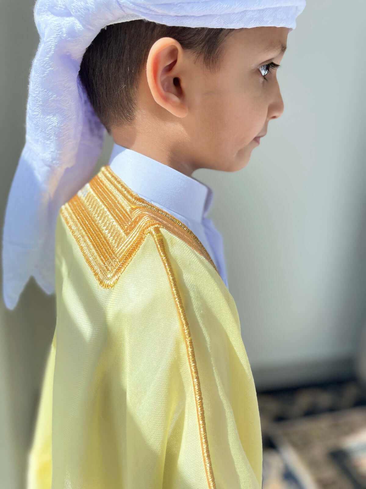 Yellow Kids Bisht - Traditional Arabic Cloak for Boys & Girls - Perfect for Eid, Weddings & Special Occasions