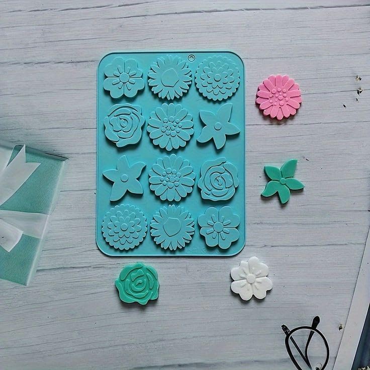 12-Cavity Flower Silicone Mold for Cake, Chocolate, Resin, Soap & Jewelry Making - Perfect for Baking, DIY Crafts & Party Decorations