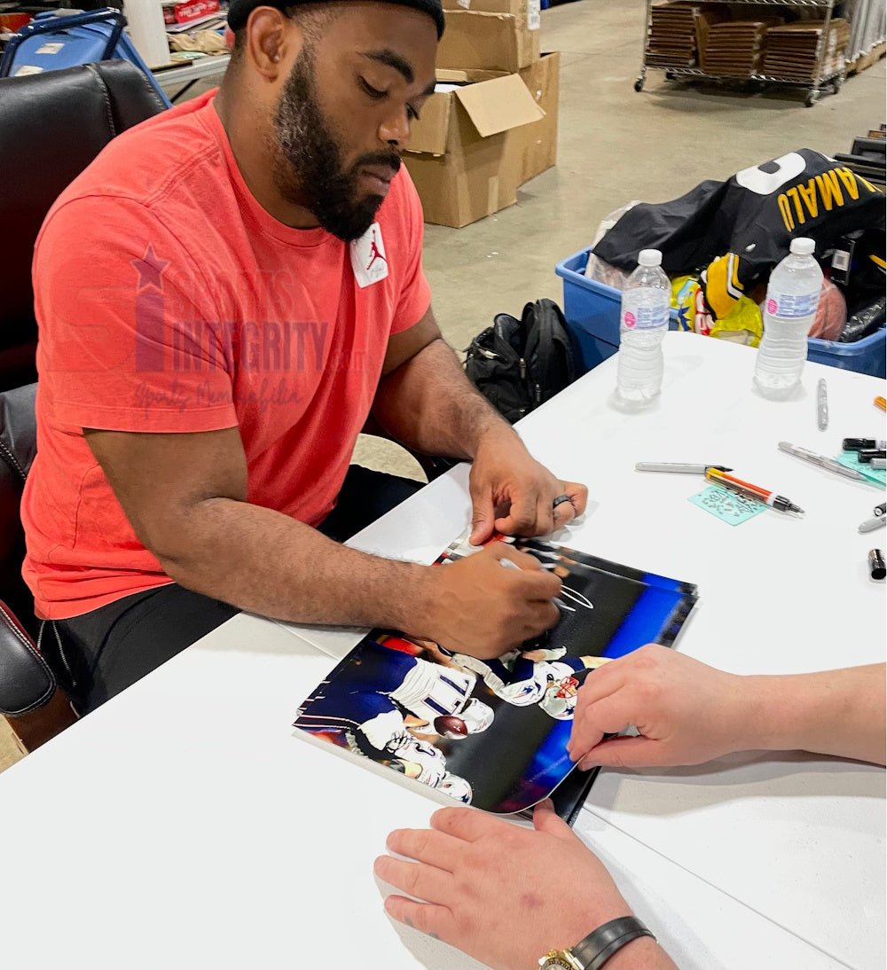 Brandon Graham Autographed 8x10 Philadelphia Eagles Super Bowl 52 Photo with JSA COA - Limited Edition Collectible for Sports Fans & Memorabilia Enthusiasts - Perfect for Man Cave, Game Room, or Eagles Fan Gift