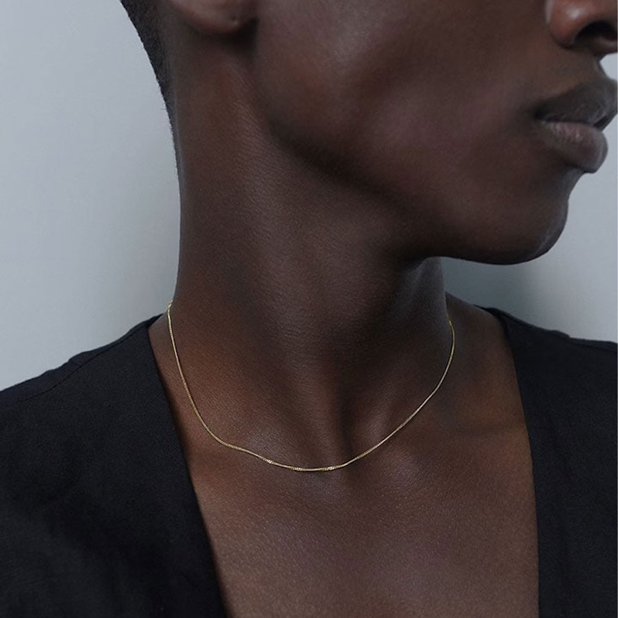 Nyhavn 45 Gold Pendant Necklace for Women - Elegant 18K Gold Plated Chain Jewelry Gift for Her - Perfect for Date Night, Anniversary & Special Occasions