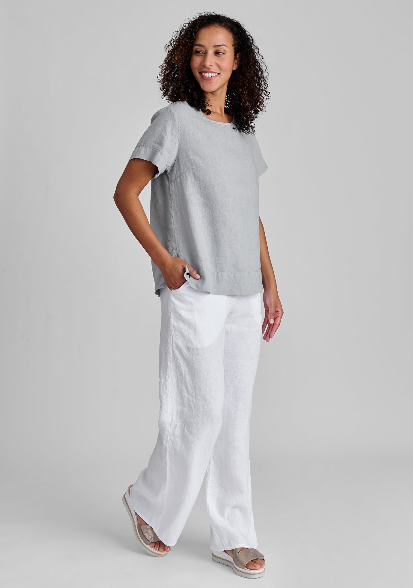 Roadie Tee - Premium Linen T-Shirt for Men & Women | Breathable & Comfortable Casual Wear | Perfect for Travel, Summer Outfits, and Everyday Style