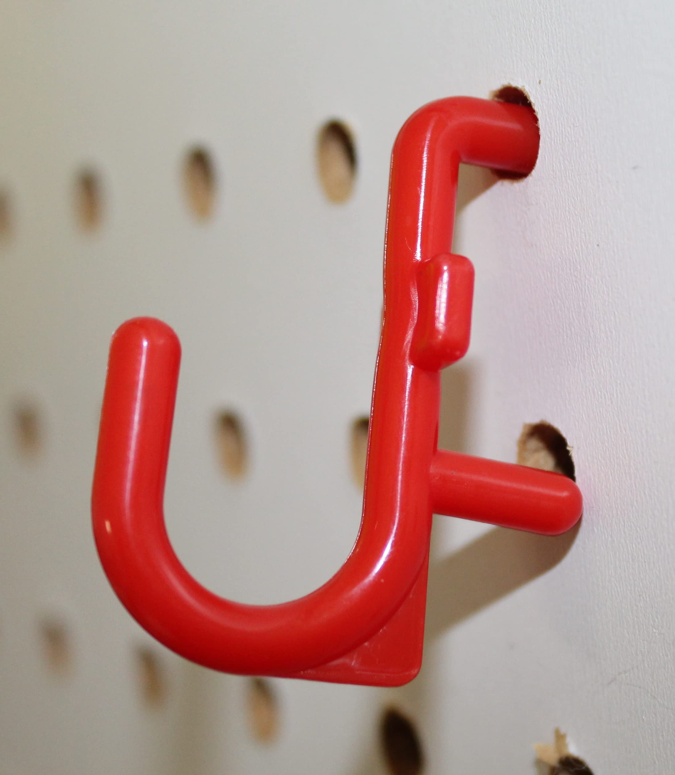 JSP Manufacturing Pegboard Hooks - 250-Pack Non-Locking Plastic J-Style Hooks for Garage Tool Storage, Craft Organization & Pegboard Accessories (Red) | Perfect for Workshop, Garage & DIY Projects