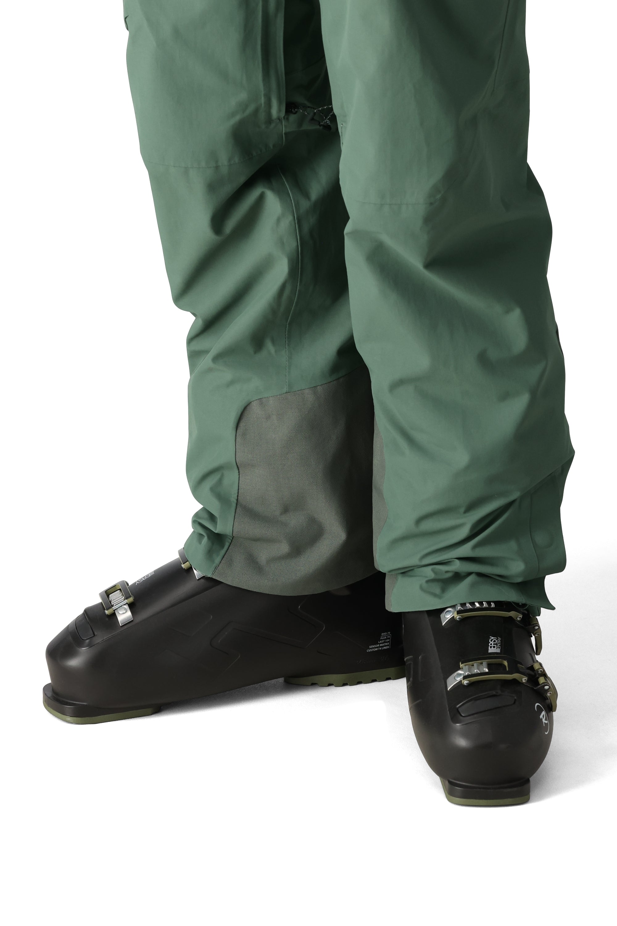686 Men's GORE-TEX GT Waterproof Snow Pants 2025 - Winter Skiing & Snowboarding Gear for Cold Weather Protection