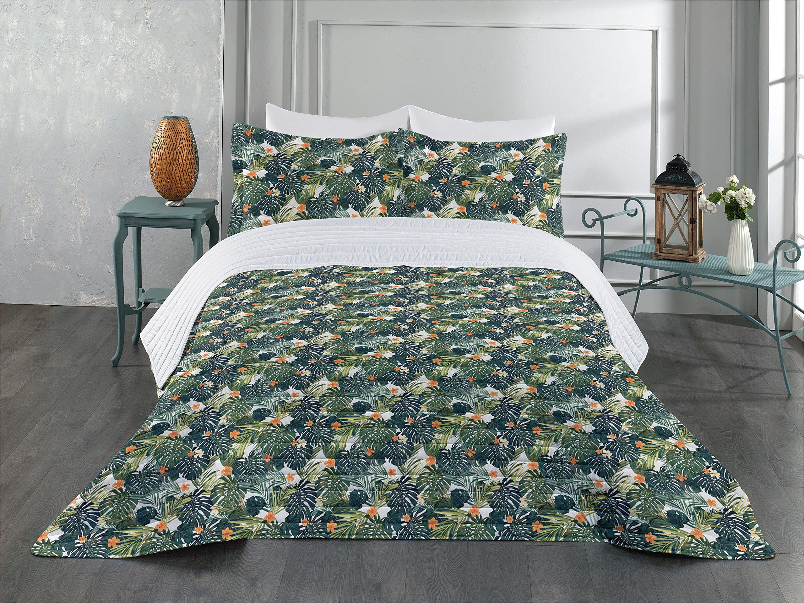 Ambesonne Floral Microfiber Bedspread Set - Queen Size Green & White | Tropical Leaves & Flowers Hawaiian Design | Soft Bedding with Pillow Shams & Comforter | Perfect for Summer Bedroom Decor & Beach House Styling