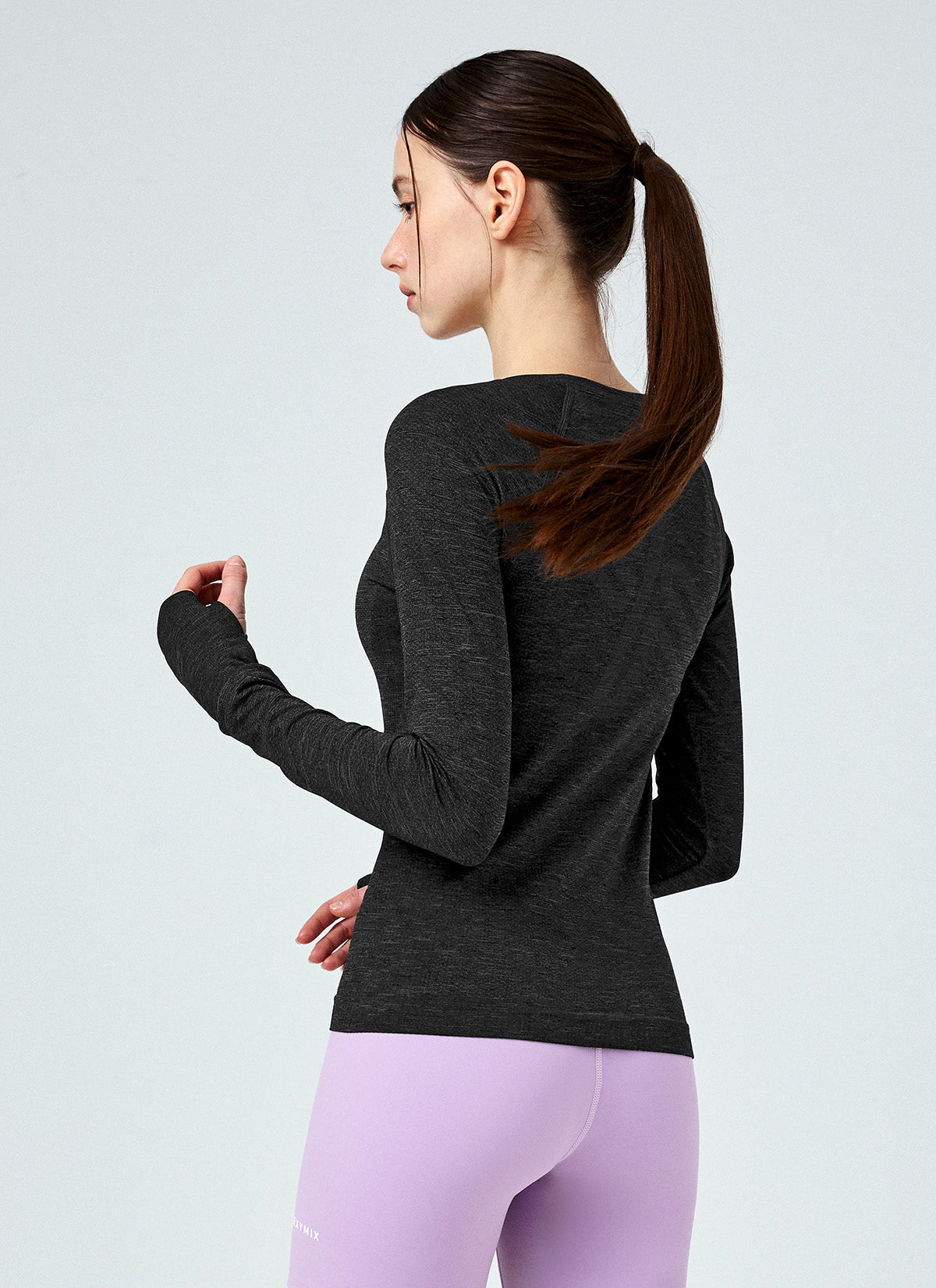 Breathable Mesh Seamless Long Sleeve Shirt with Finger Hole Design - Perfect for Yoga, Workouts & Outdoor Activities