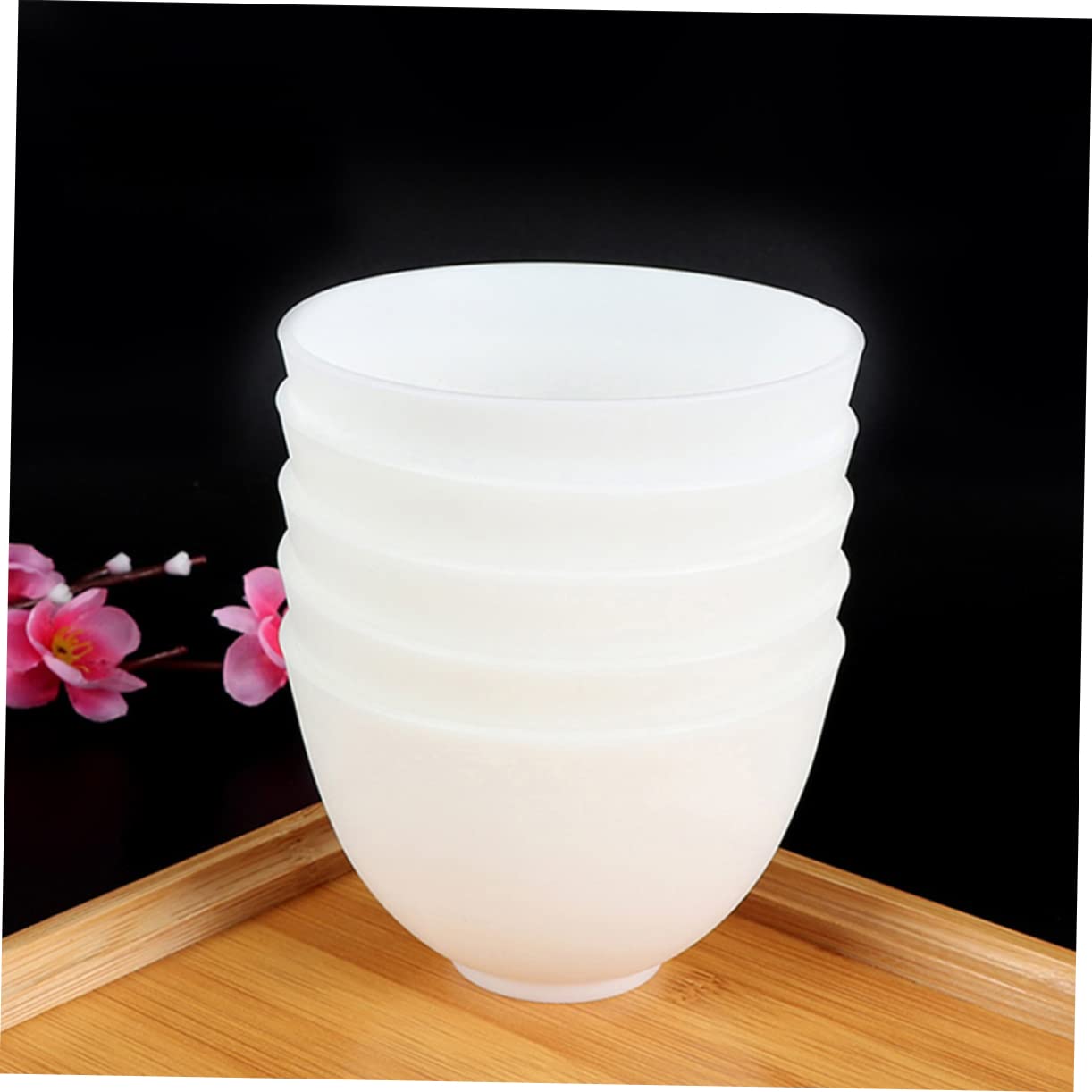 **Hemoton 5-Piece Silicone Cosmetic Mixing Bowls Set – Skincare Mask Mixing Containers with Pinch Design – Perfect for DIY Face Masks, Makeup, and Beauty Treatments – White**    *(Use Case: Ideal for mixing facial masks, creams, serums, and makeup products at home or in professional salons.)*