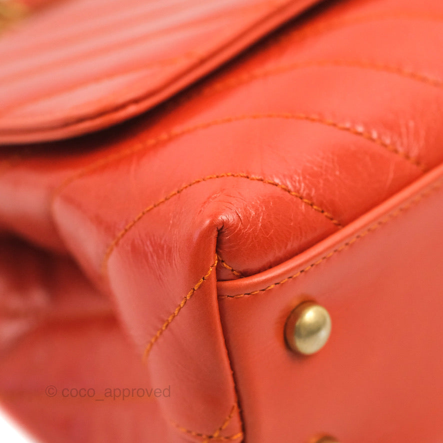 Chanel Chevron Small Coco Handle Bag in Dark Orange Shiny Aged Calfskin with Aged Gold Hardware - Perfect for Evening Events & Luxury Fashion Accessories