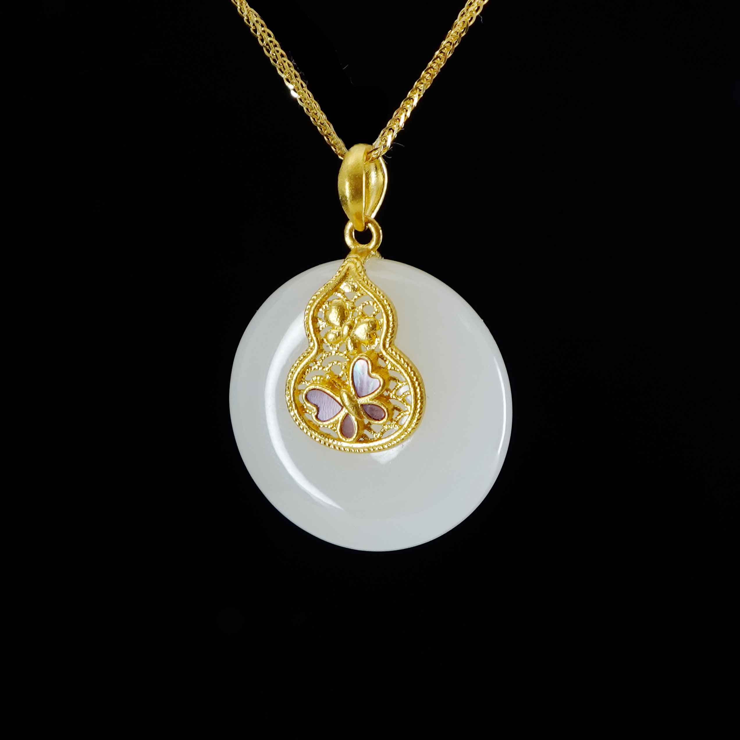24K Gold Nephrite Jade Pendant Necklace for Women - Elegant & Luxurious Jewelry Gift for Birthday, Anniversary & Special Occasions