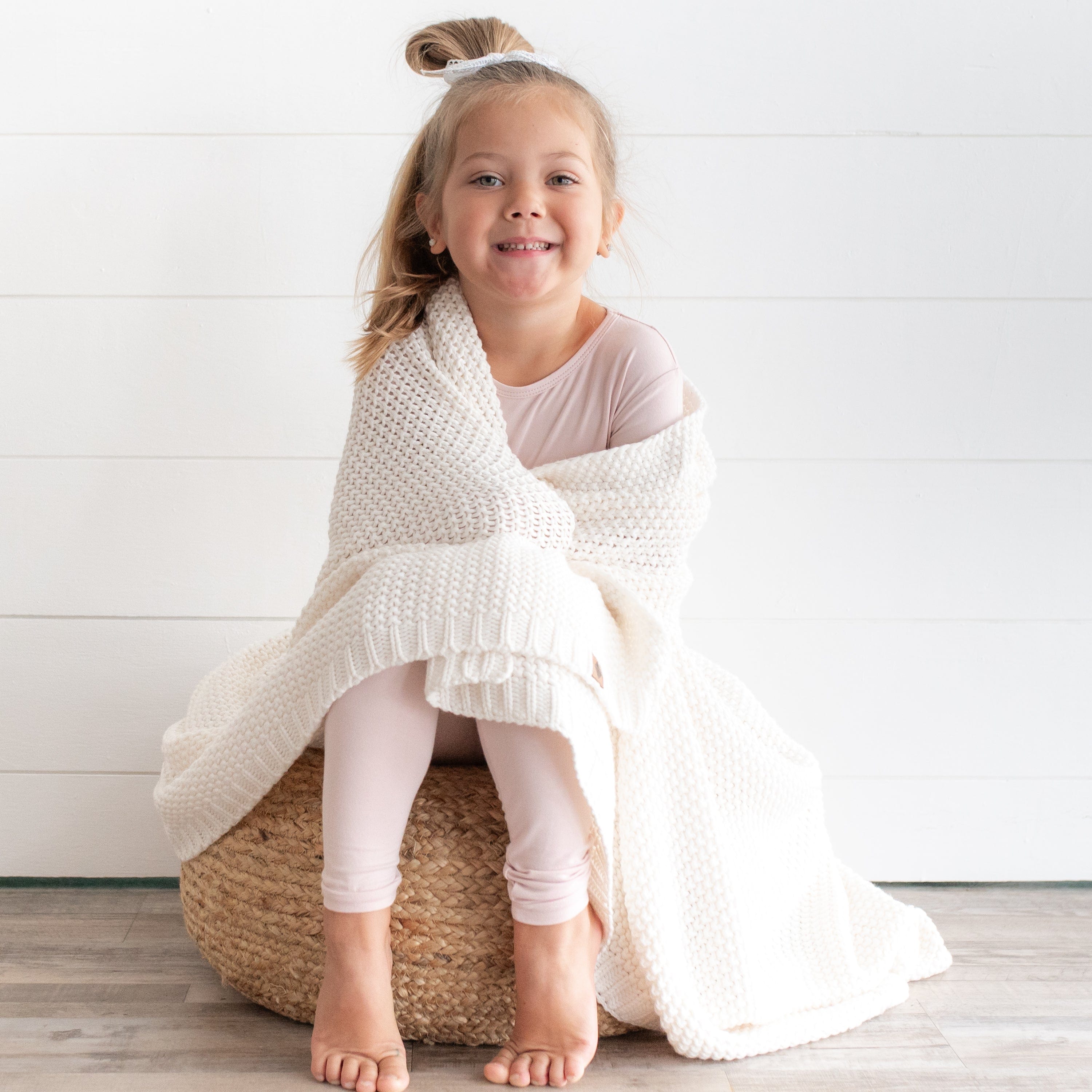 Soft and Cozy Chunky Knit Baby Blanket for Toddlers - Warm & Breathable Cloud-Like Comfort - Perfect for Nursery, Stroller, and Snuggle Time