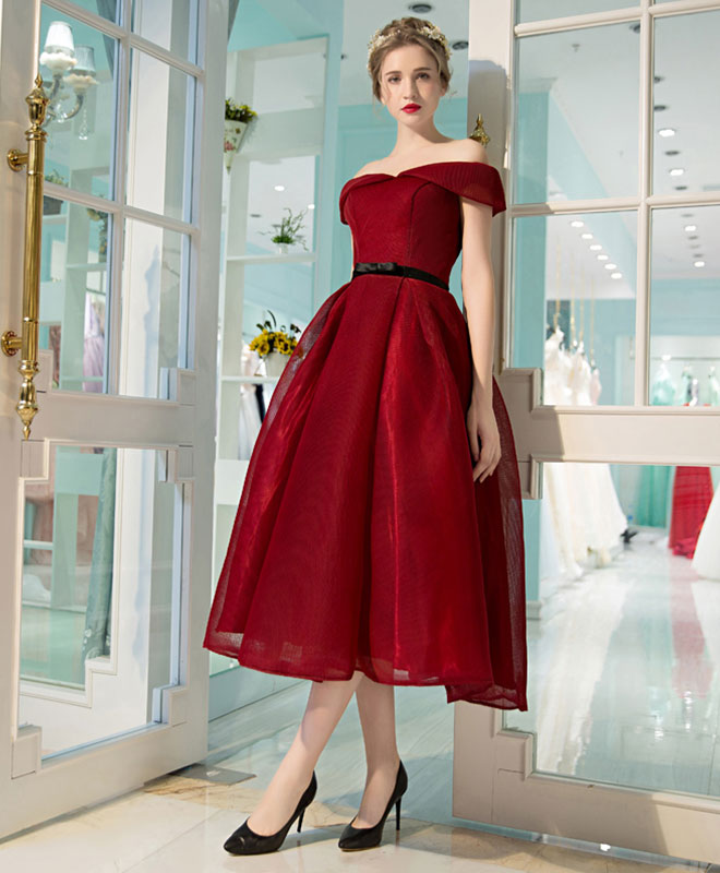 Elegant Burgundy Off Shoulder Short Prom Dress for Women - Sexy Burgundy Evening Gown for Homecoming, Cocktail Parties & Special Occasions