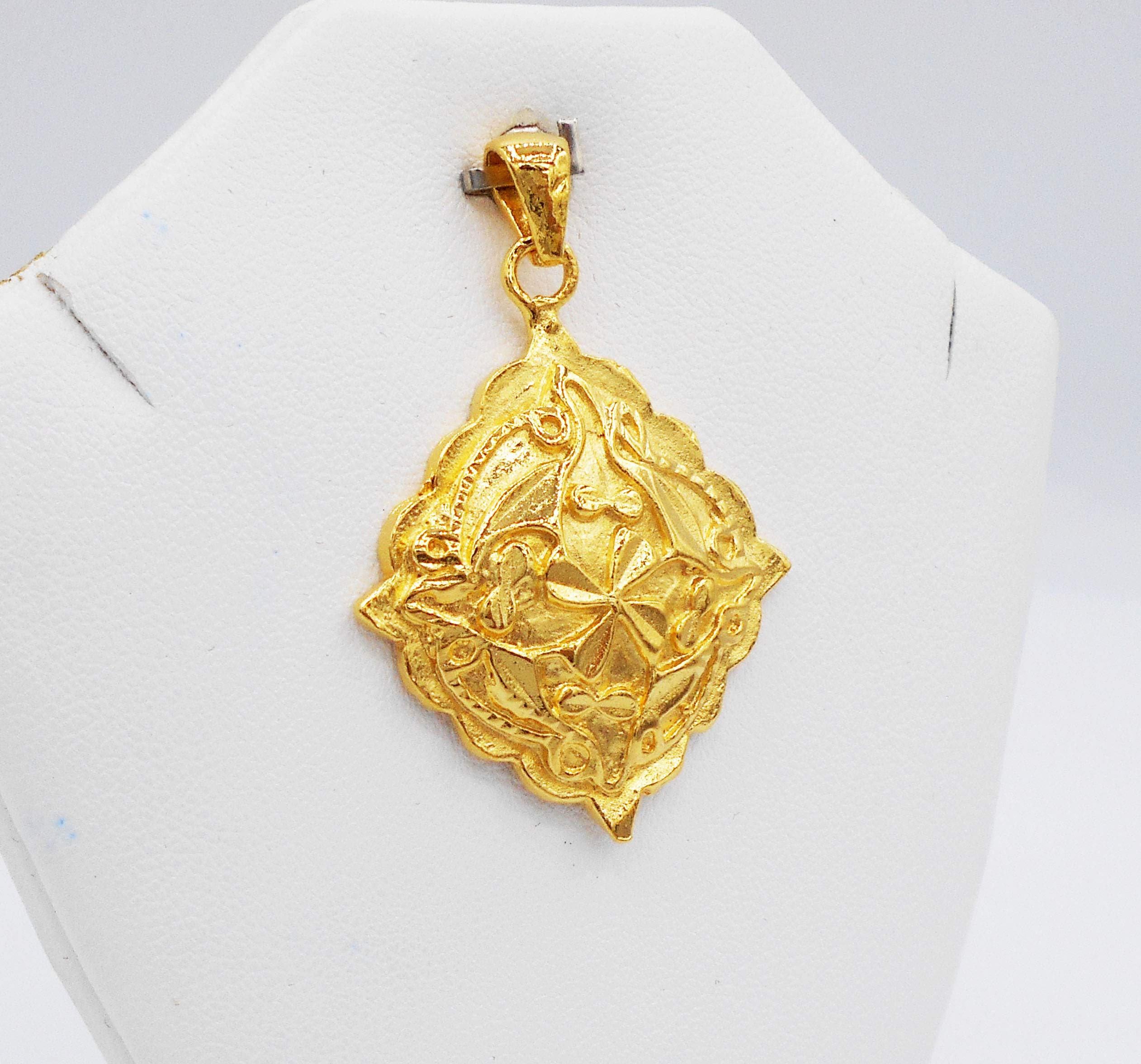 Vintage Style 18K 22K 24K Thai Baht Yellow Gold Plated Pendant Necklace for Women | Authentic Thai Costume Jewelry | Perfect for Parties, Weddings & Special Occasions