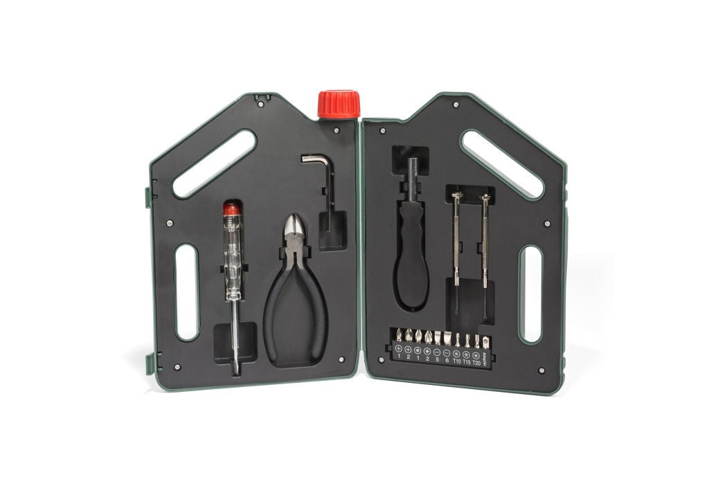 Kikkerland Oil Jug Tool Kit - Essential Oil Dispensing Set for Kitchen, Workshop & Garage - Perfect for Cooking, Lubrication & DIY Projects