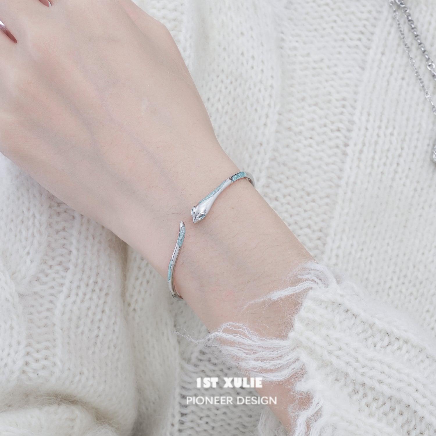 Frozen Serpent Girl Sterling Silver Bracelet - Elegant Snake Jewelry for Women - Perfect for Parties, Gifts & Everyday Wear